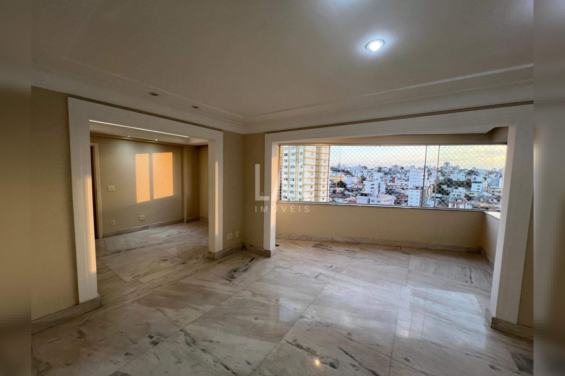 Apartamento de 4 quartos para alugar, Grajaú, Belo Horizonte - MG