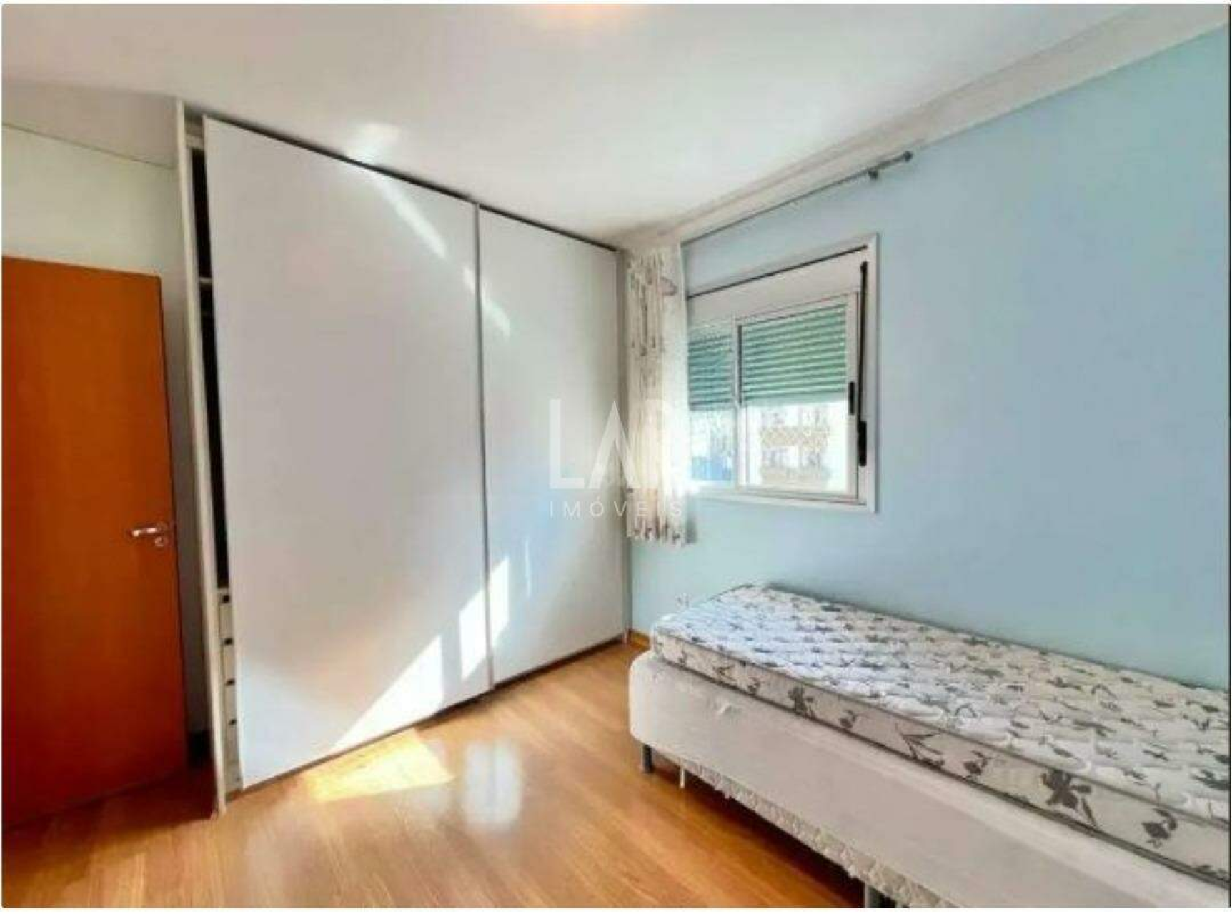 Apartamento de 3 quartos para alugar, Santa Efigênia, Belo Horizonte - MG