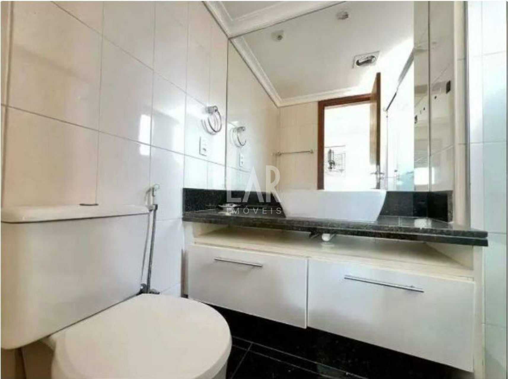 Apartamento de 3 quartos para alugar, Santa Efigênia, Belo Horizonte - MG