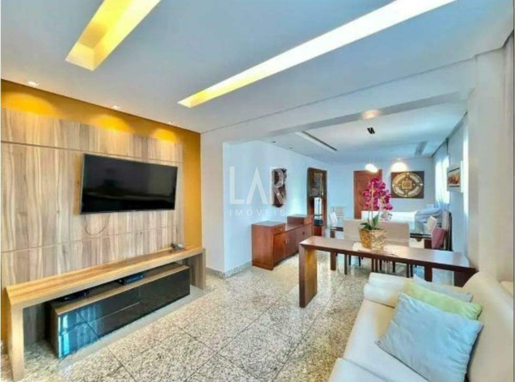 Apartamento de 3 quartos para alugar, Santa Efigênia, Belo Horizonte - MG