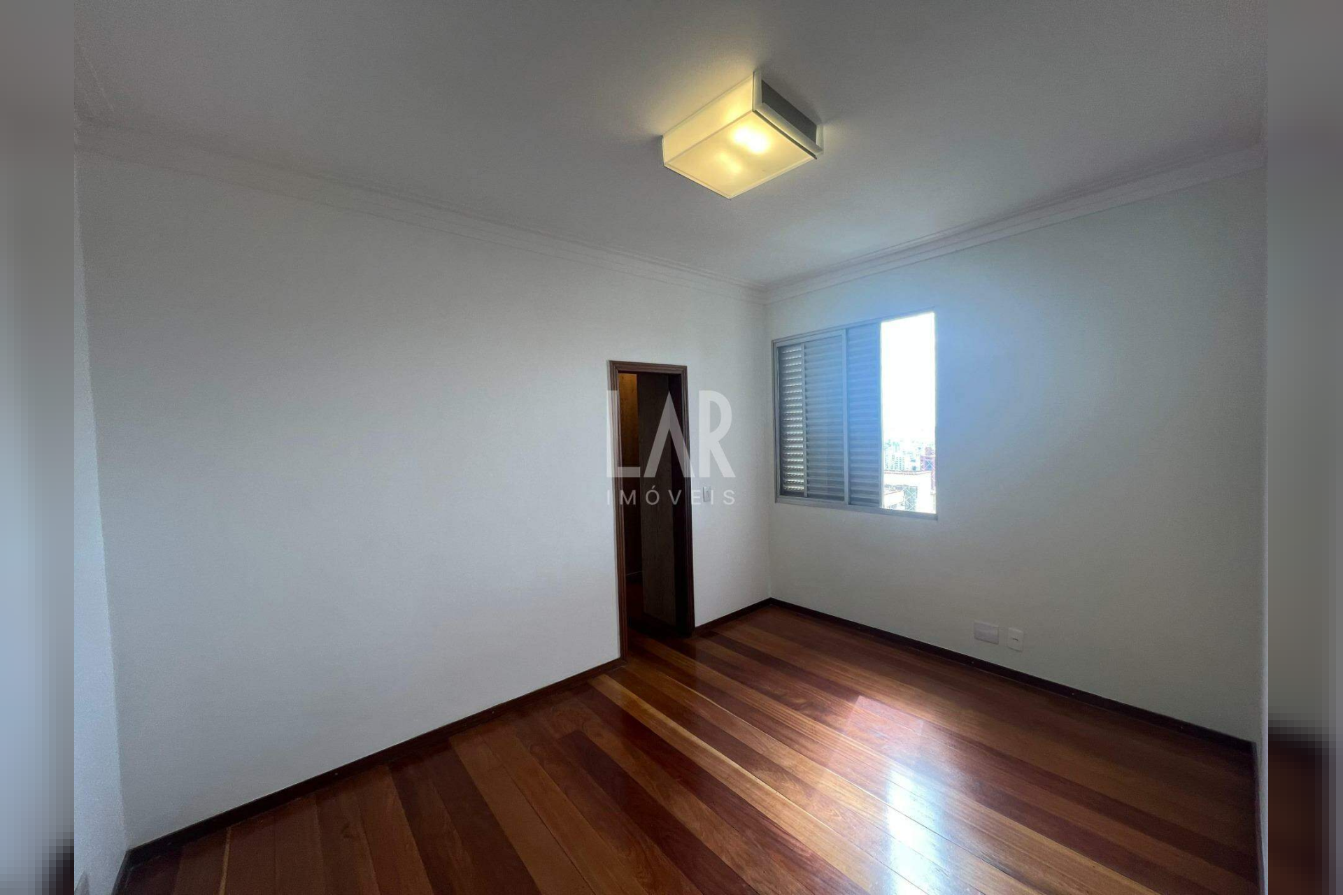 Apartamento de 3 quartos para alugar, Santa Efigênia, Belo Horizonte - MG