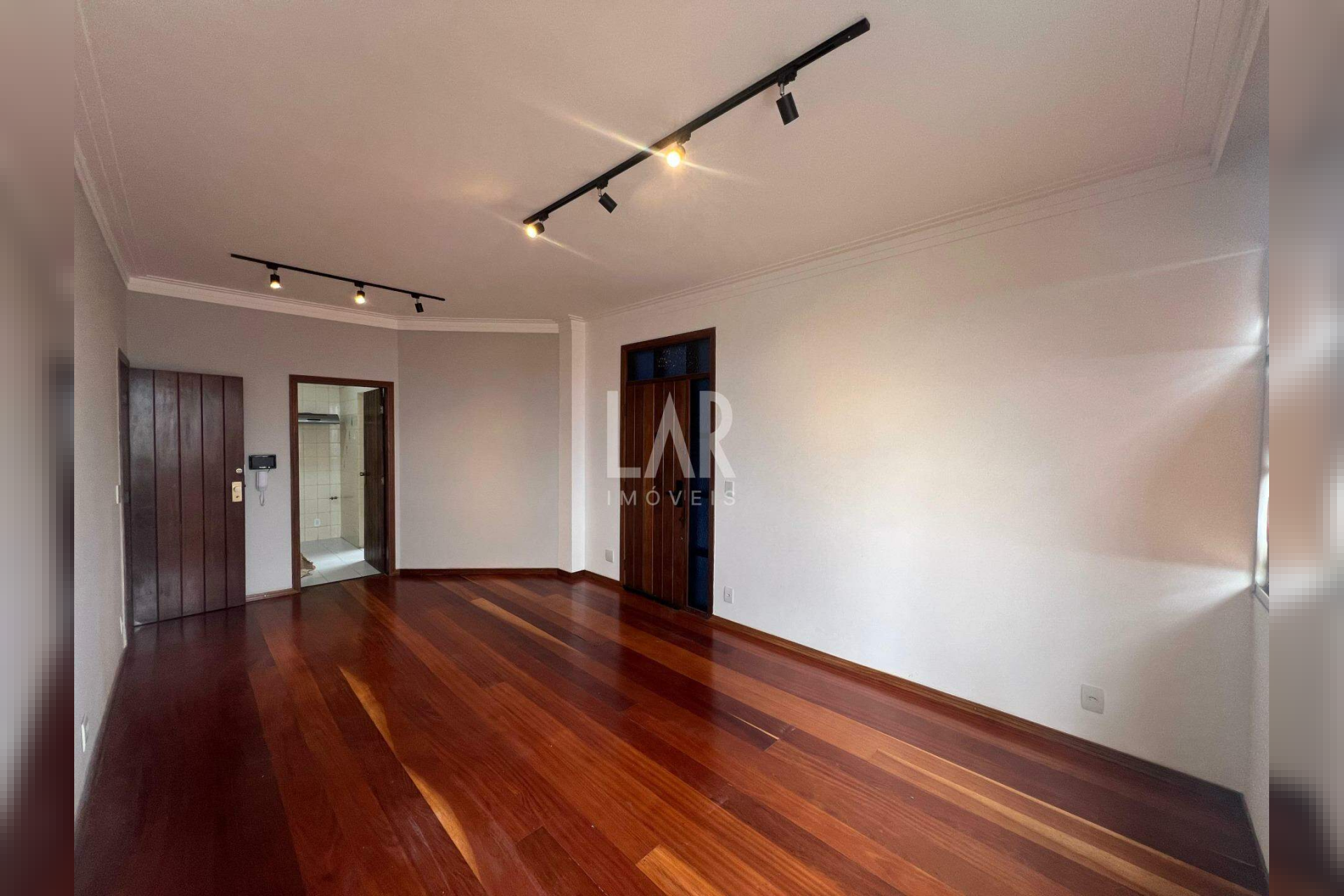 Apartamento de 3 quartos para alugar, Santa Efigênia, Belo Horizonte - MG