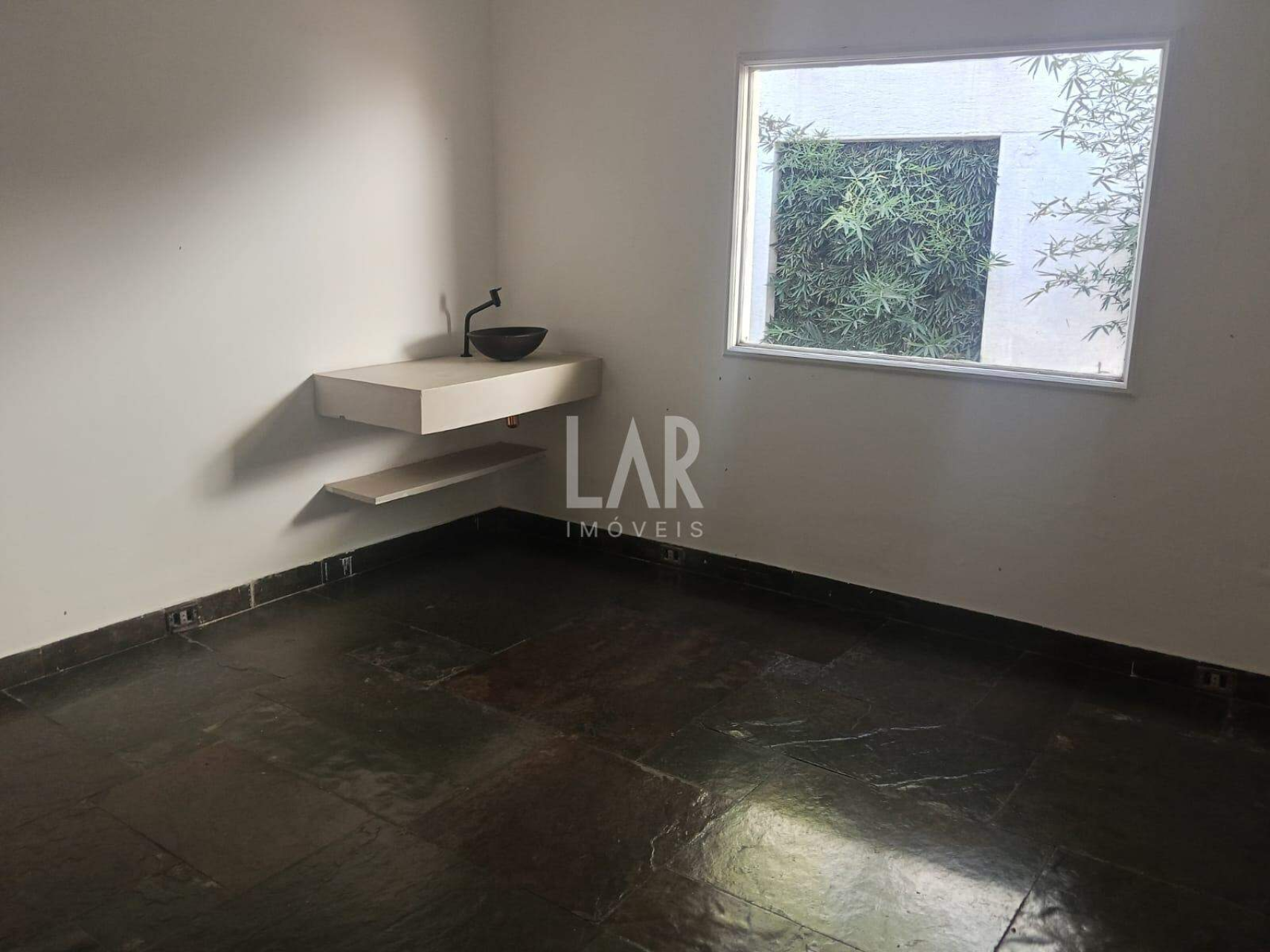 Casa de 4 quartos à venda, São Luiz, Belo Horizonte - MG