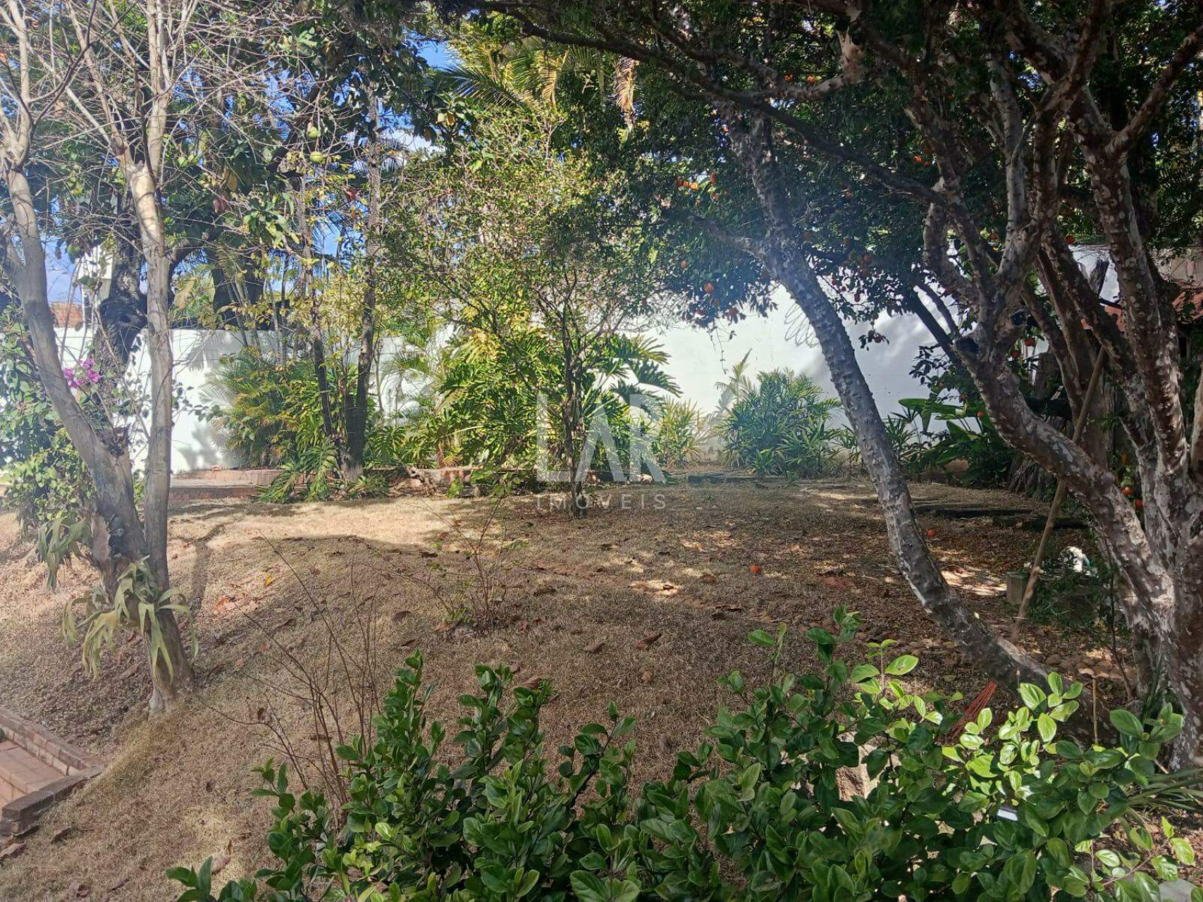 Casa de 4 quartos à venda, São Luiz, Belo Horizonte - MG