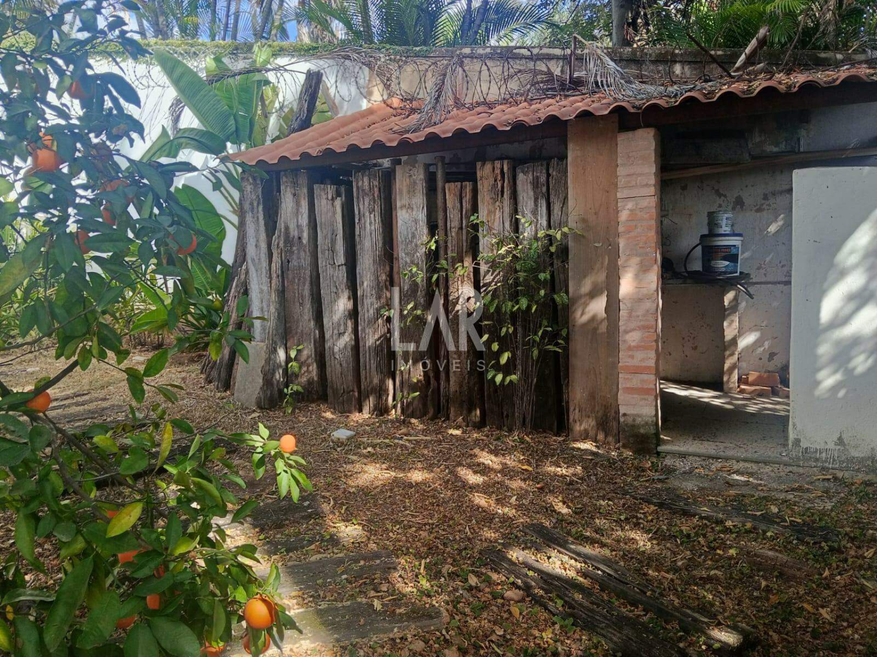 Casa de 4 quartos à venda, São Luiz, Belo Horizonte - MG