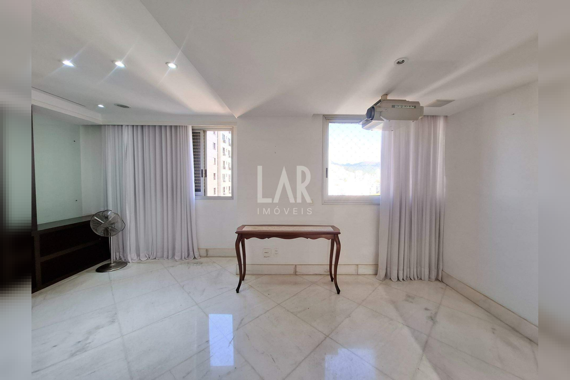Apartamento de 4 quartos à venda, Funcionários, Belo Horizonte - MG