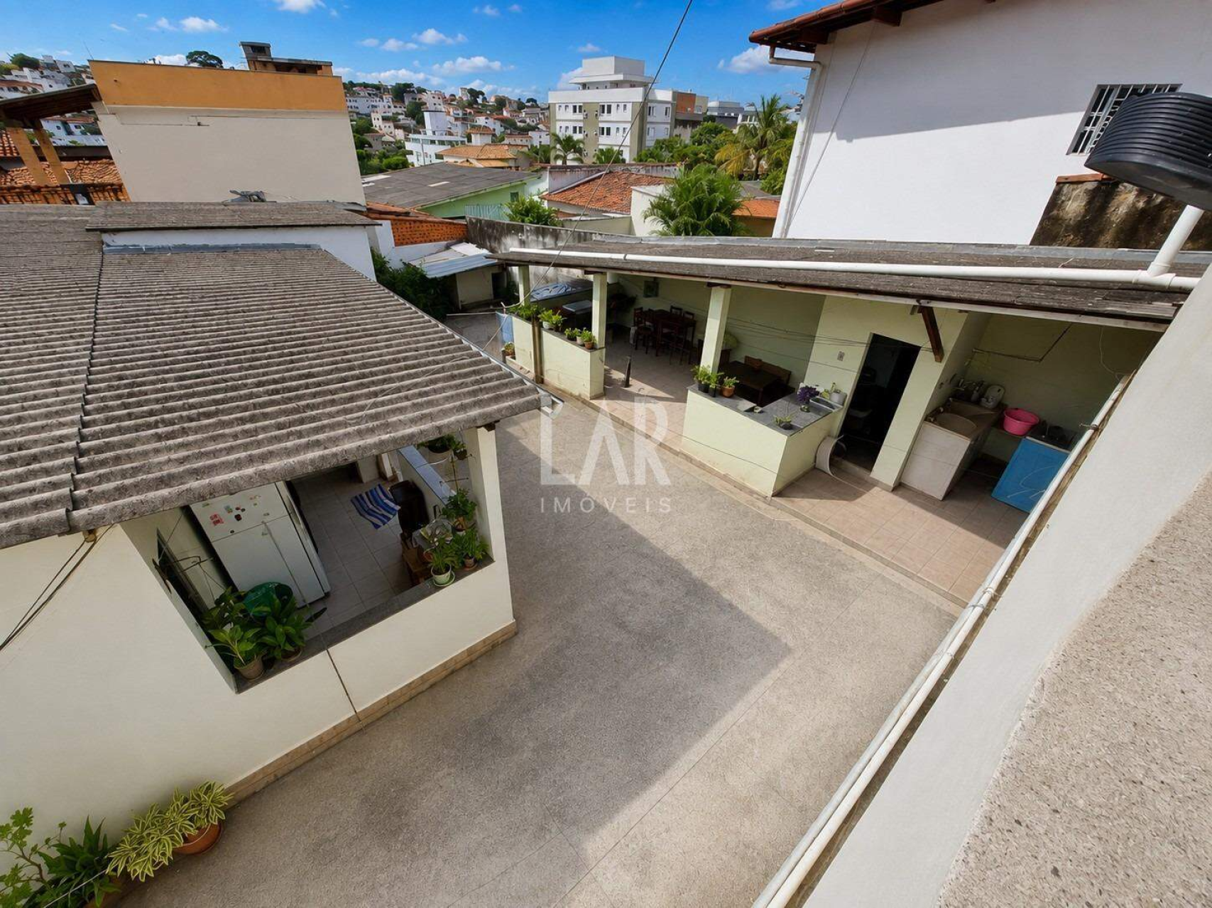 Casa de 5 quartos à venda, Santa Branca, Belo Horizonte - MG