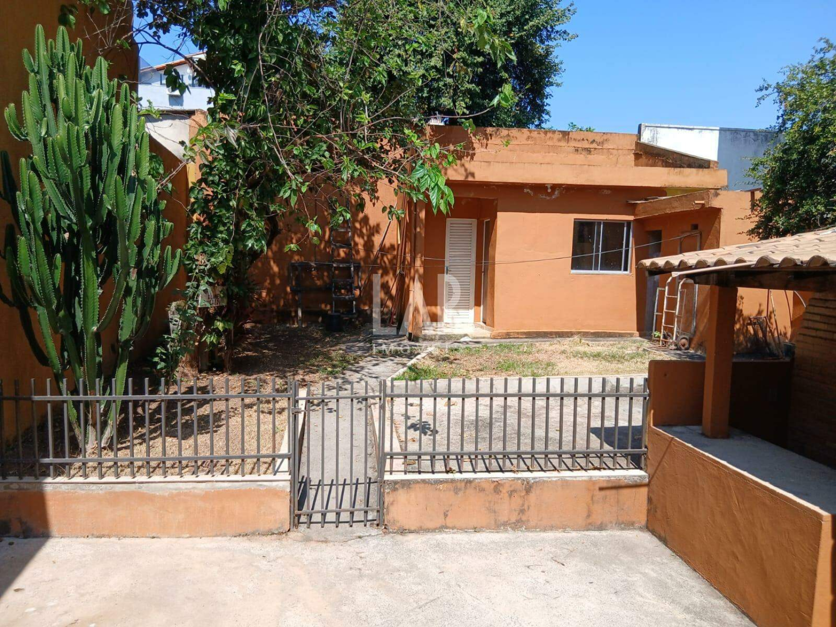 Casa de 3 quartos à venda, Sagrada Família, Belo Horizonte - MG