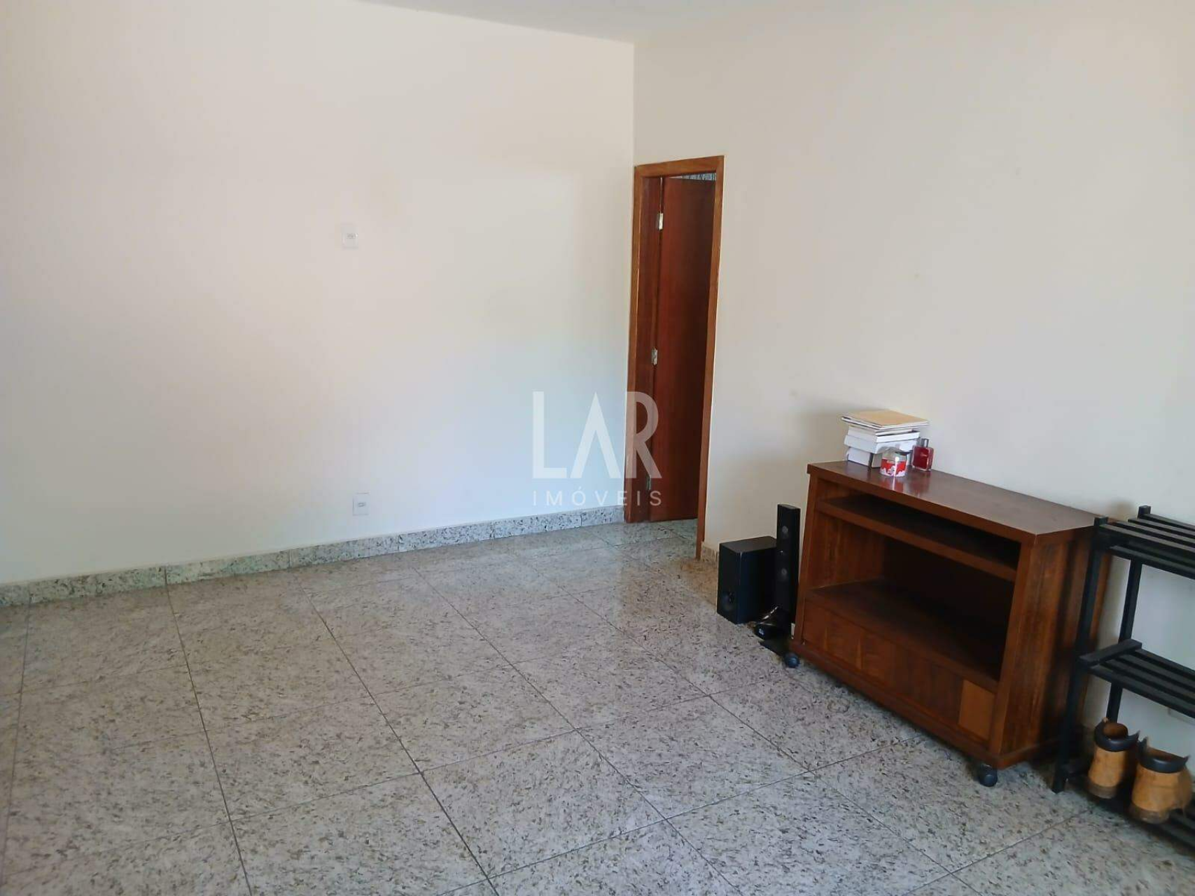 Casa de 3 quartos à venda, Sagrada Família, Belo Horizonte - MG