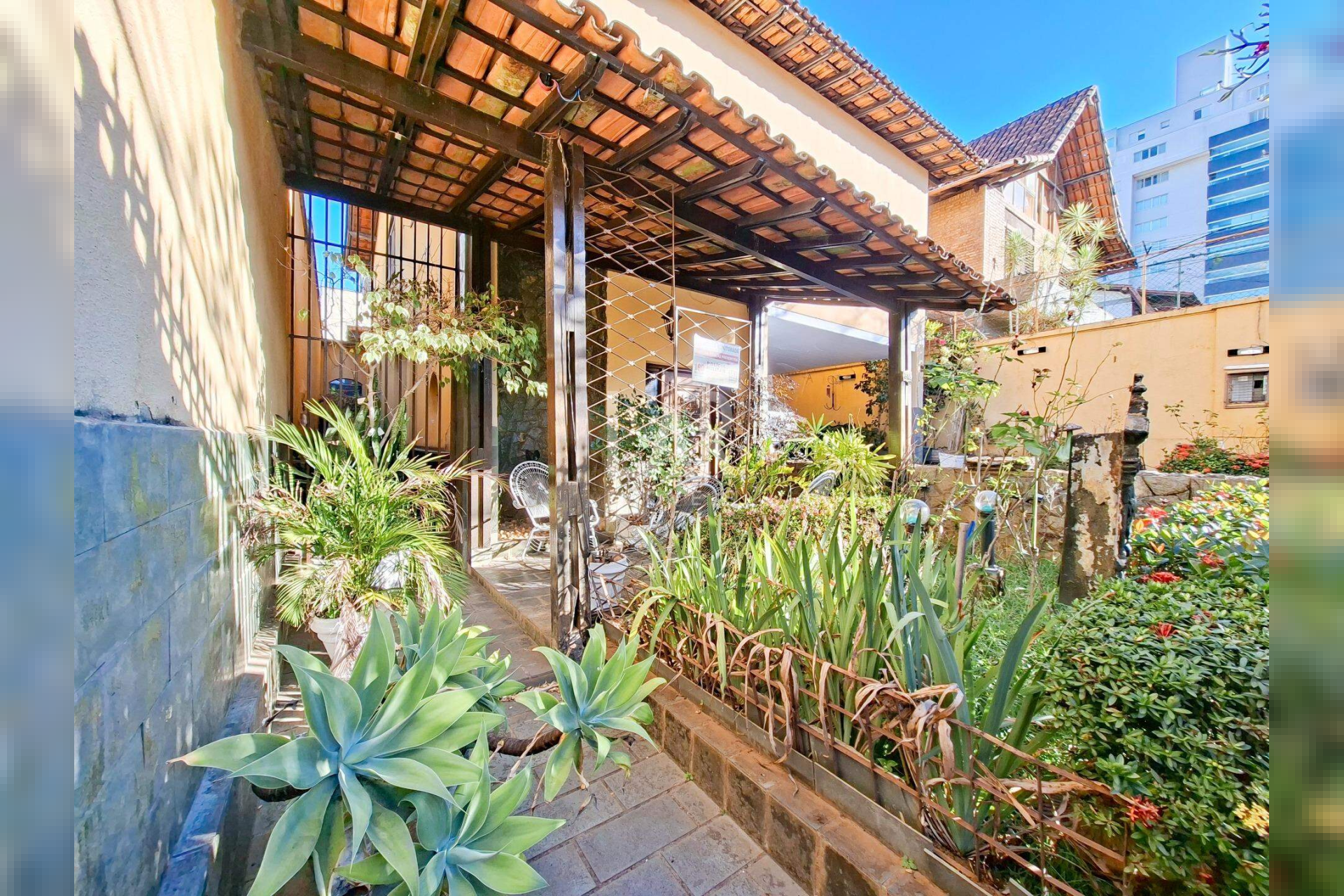 Casa de 5 quartos à venda, São José, Belo Horizonte - MG