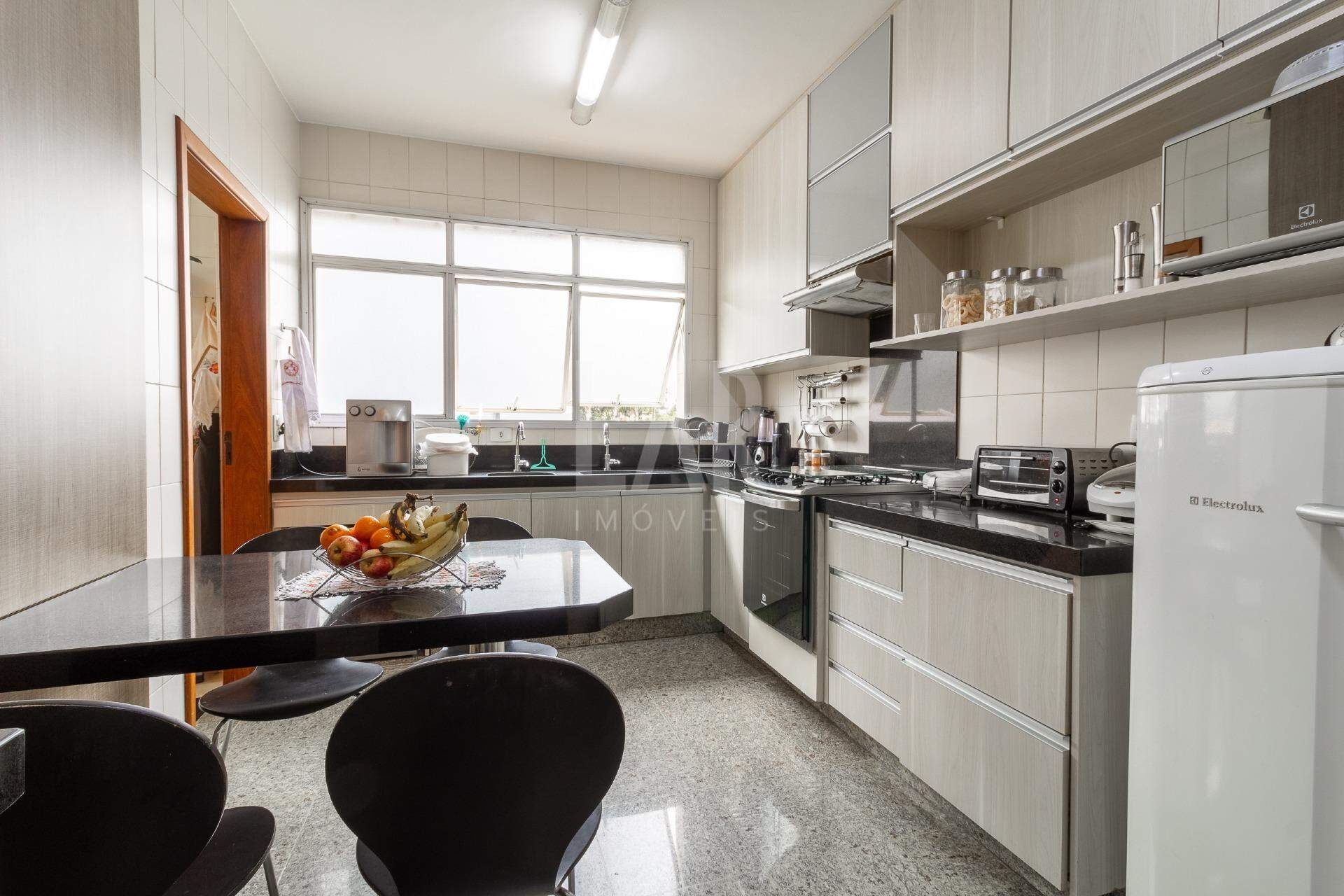 Apartamento de 4 quartos à venda, Vila Paris, Belo Horizonte - MG