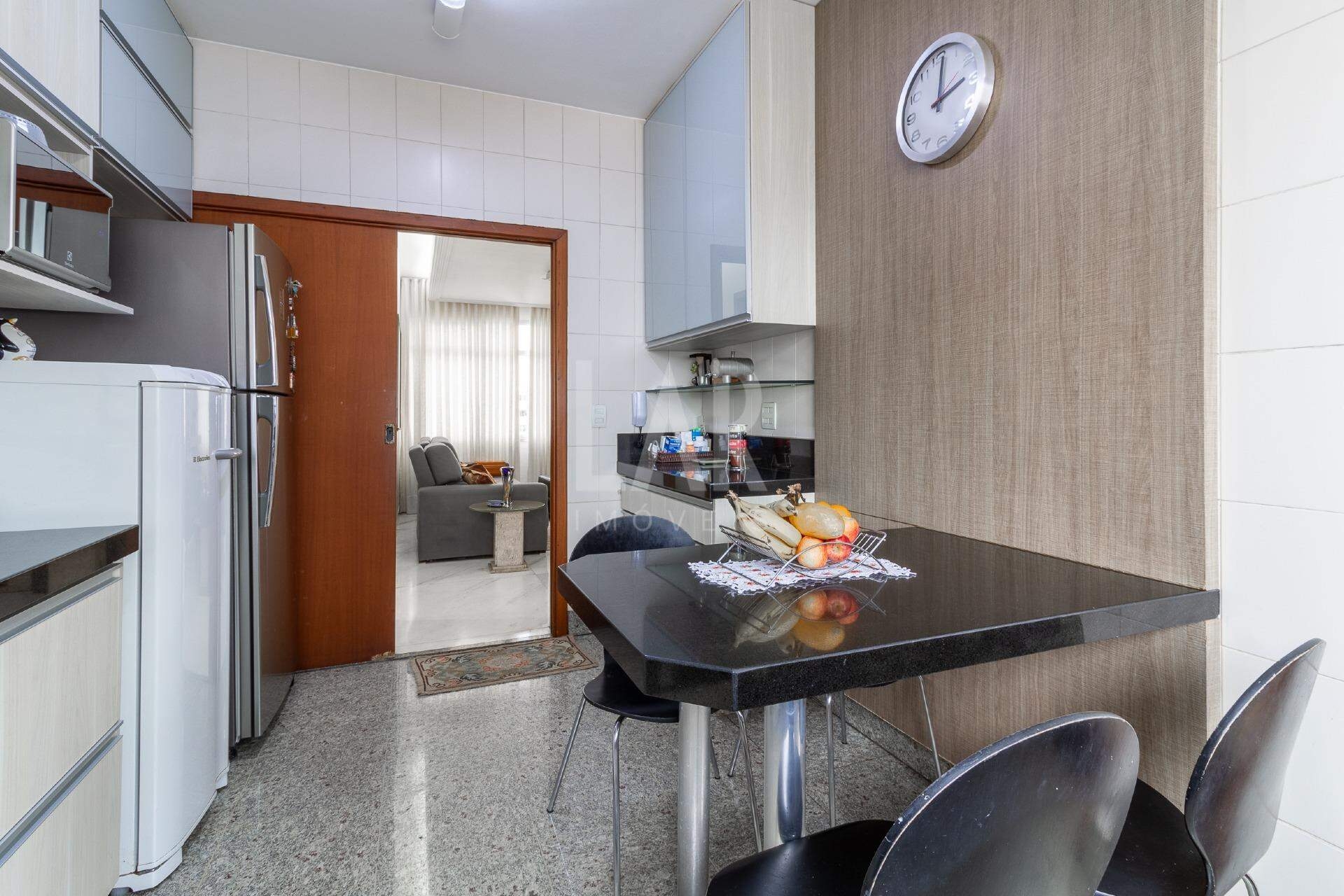 Apartamento de 4 quartos à venda, Vila Paris, Belo Horizonte - MG