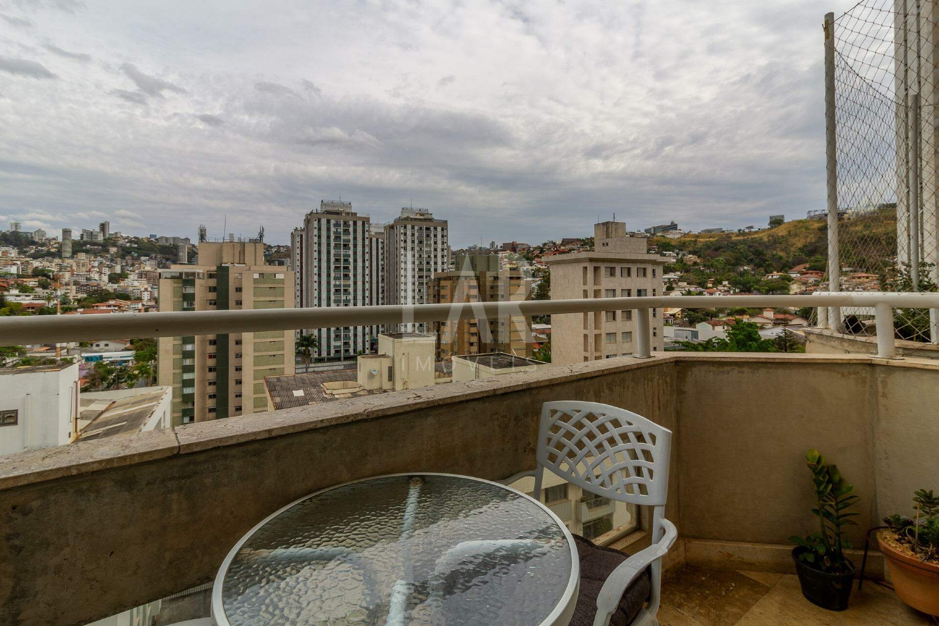 Apartamento de 4 quartos à venda, Vila Paris, Belo Horizonte - MG