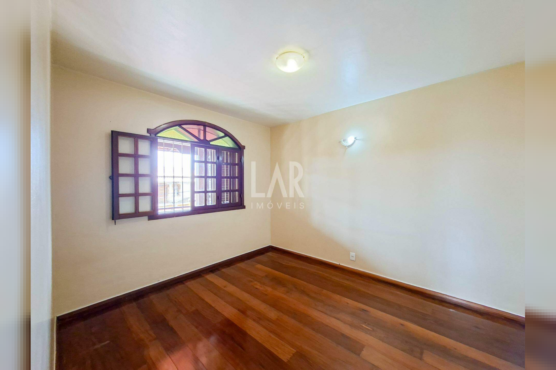 Casa de 5 quartos à venda, Santa Rosa, Belo Horizonte - MG