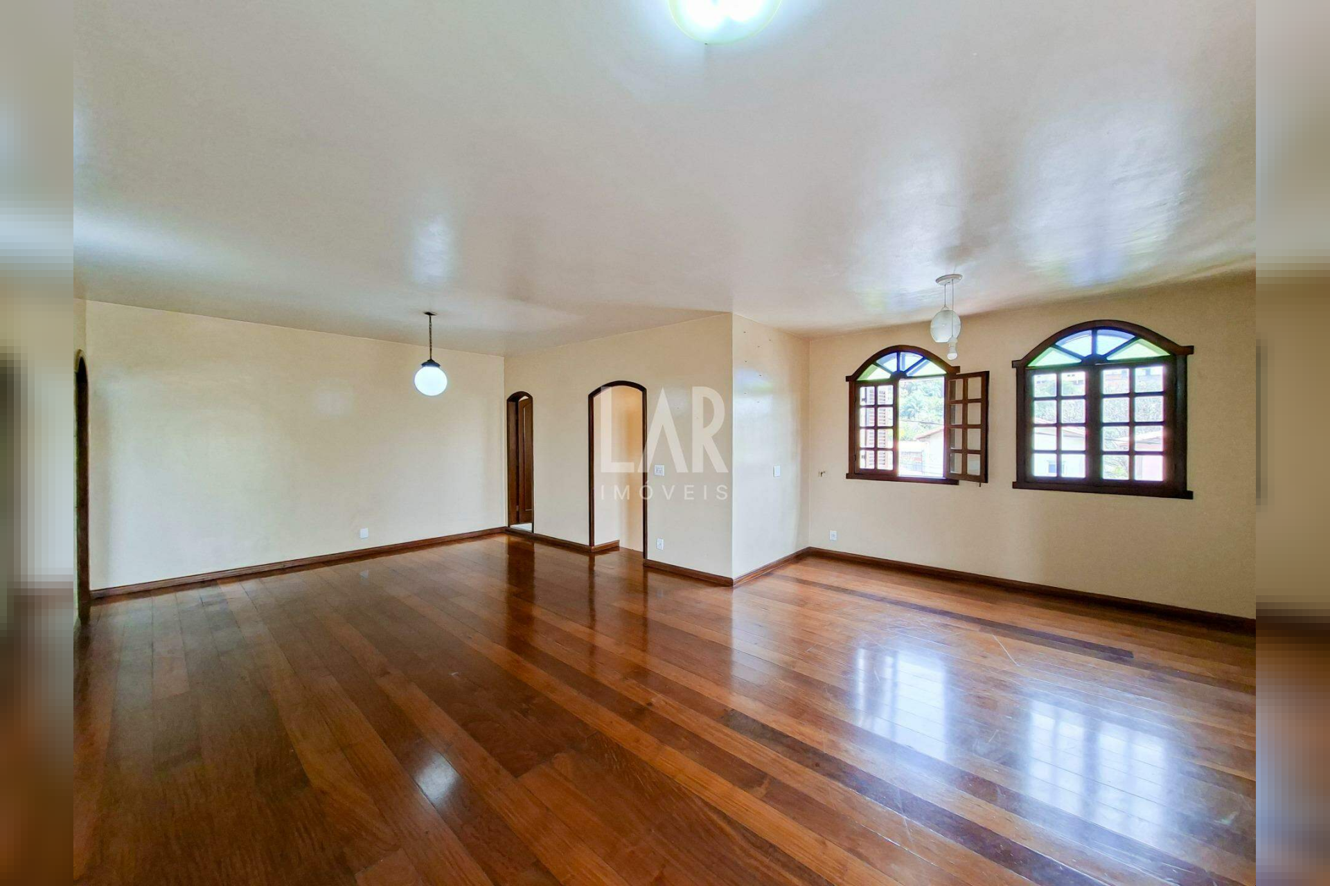 Casa de 5 quartos à venda, Santa Rosa, Belo Horizonte - MG