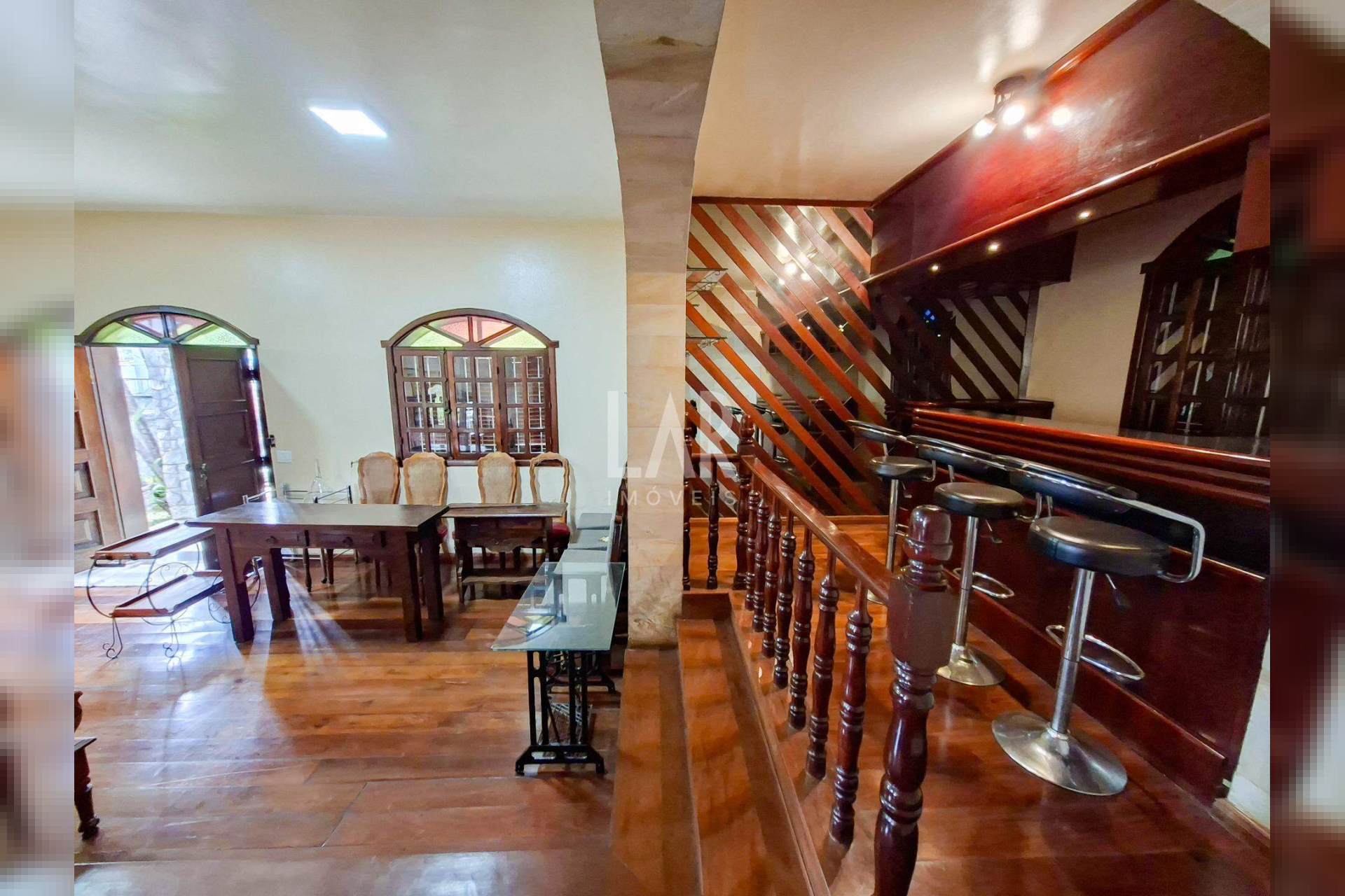 Casa de 5 quartos à venda, Santa Rosa, Belo Horizonte - MG