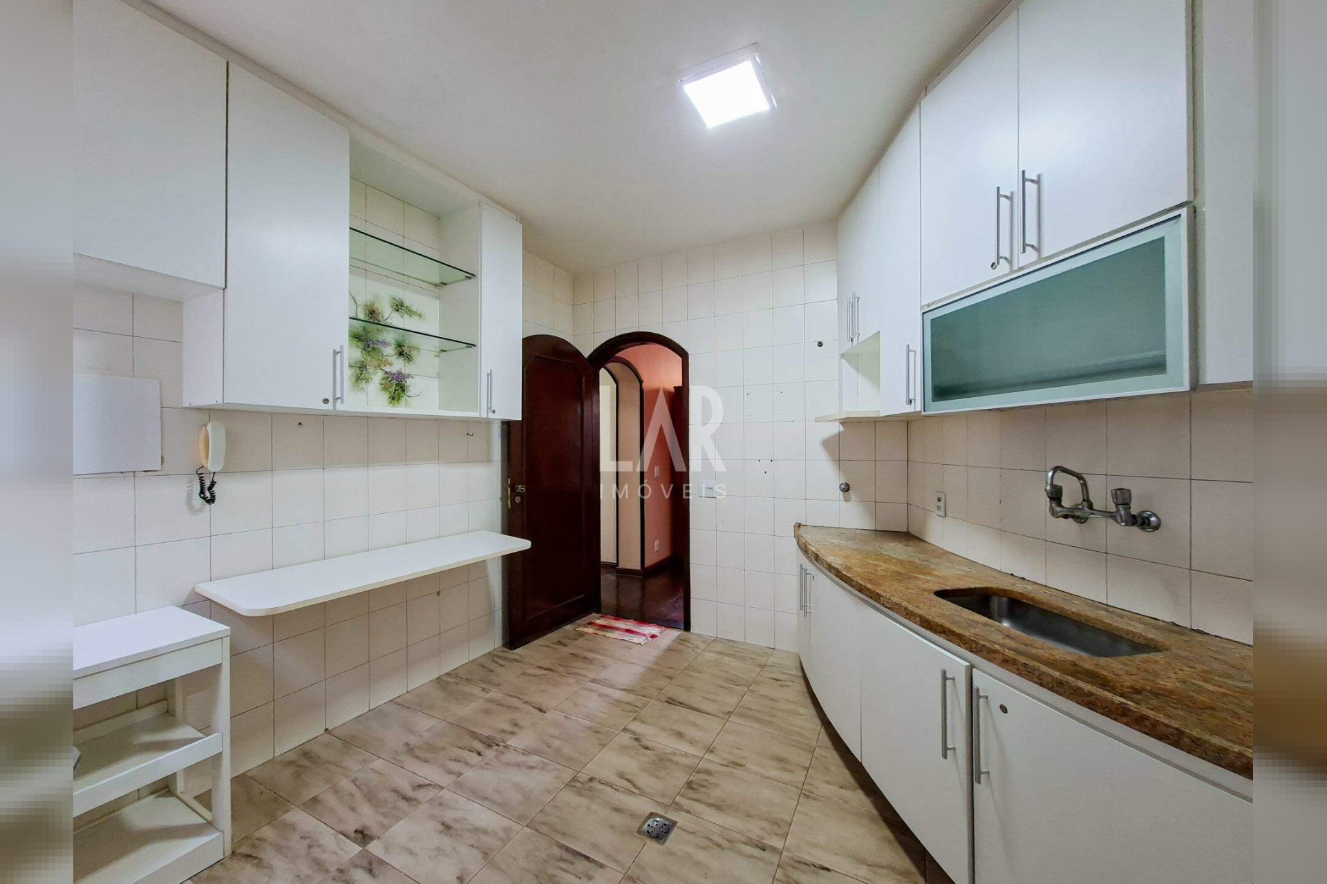 Casa de 5 quartos à venda, Santa Rosa, Belo Horizonte - MG