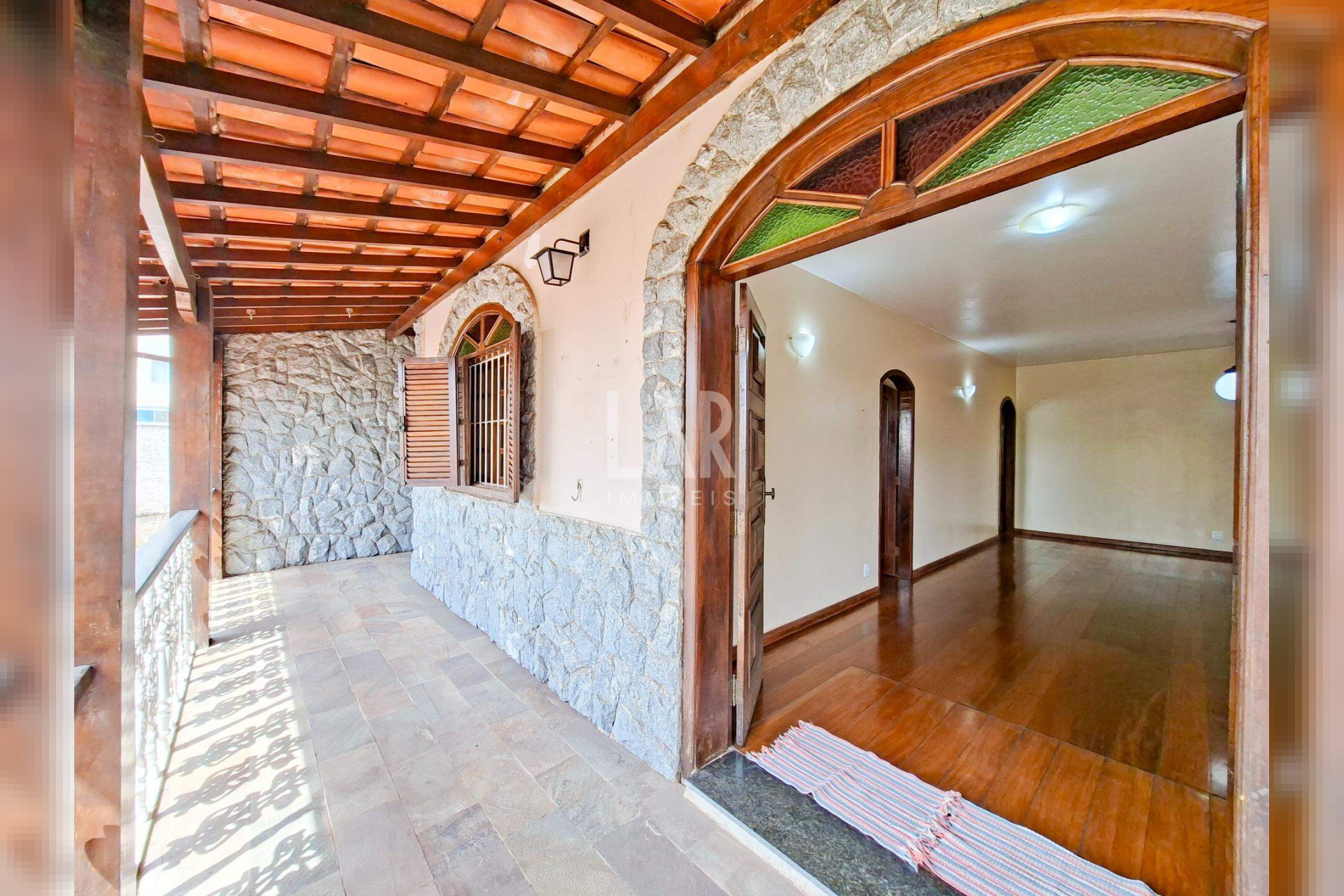 Casa de 5 quartos à venda, Santa Rosa, Belo Horizonte - MG