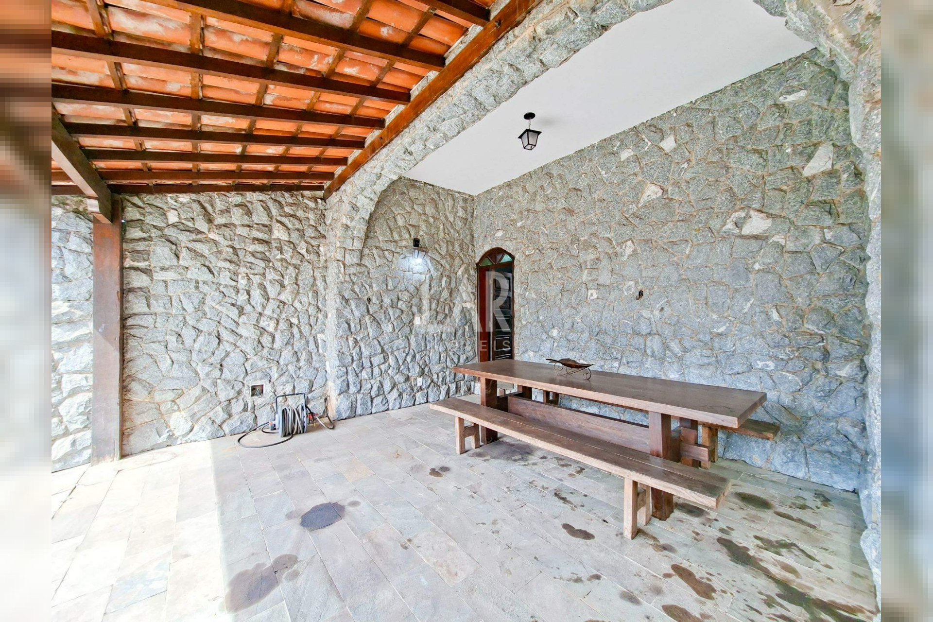 Casa de 5 quartos à venda, Santa Rosa, Belo Horizonte - MG