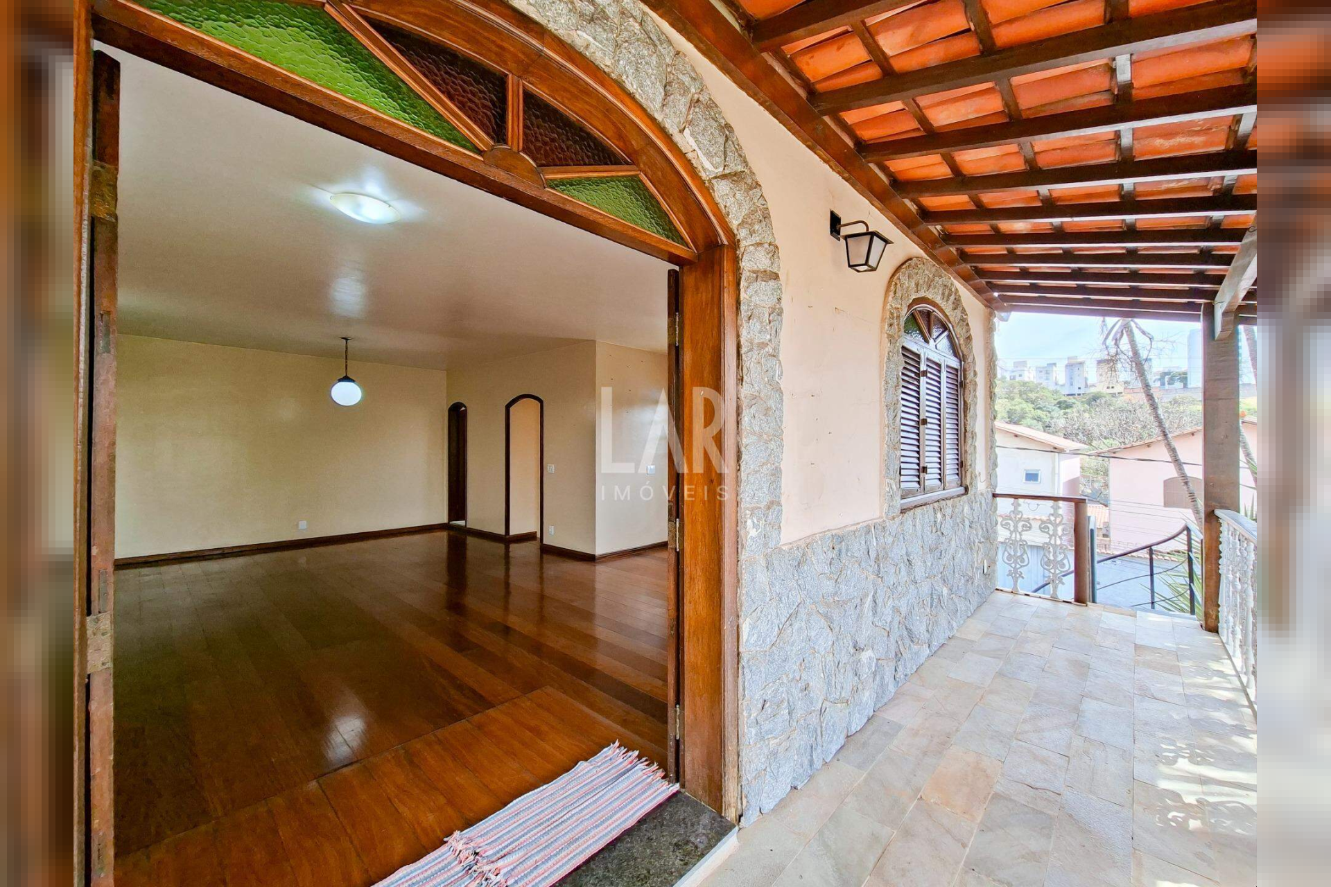 Casa de 5 quartos à venda, Santa Rosa, Belo Horizonte - MG