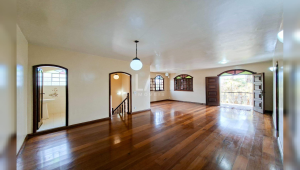 Casa de 5 quartos à venda, Santa Rosa, Belo Horizonte - MG