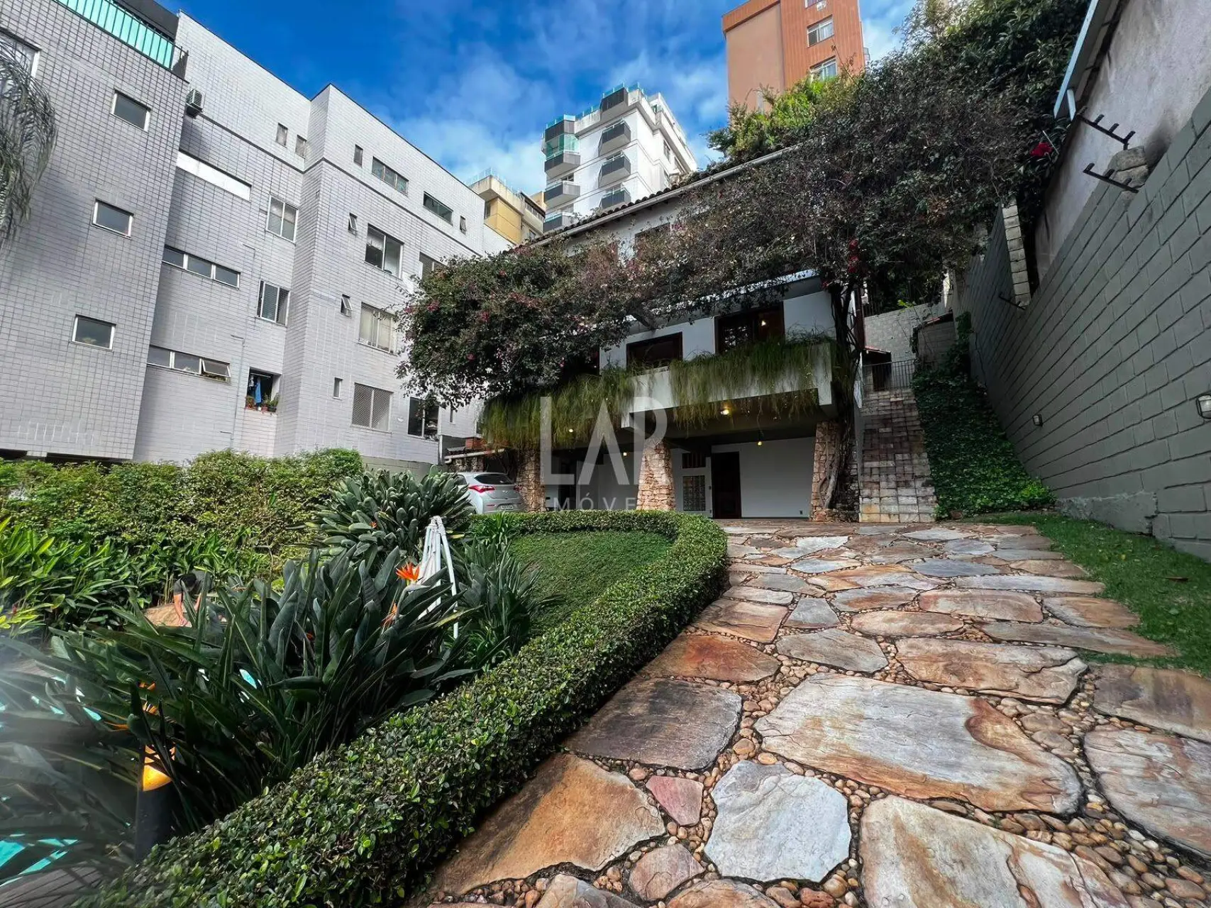 Casa de 4 quartos à venda, Buritis, Belo Horizonte - MG