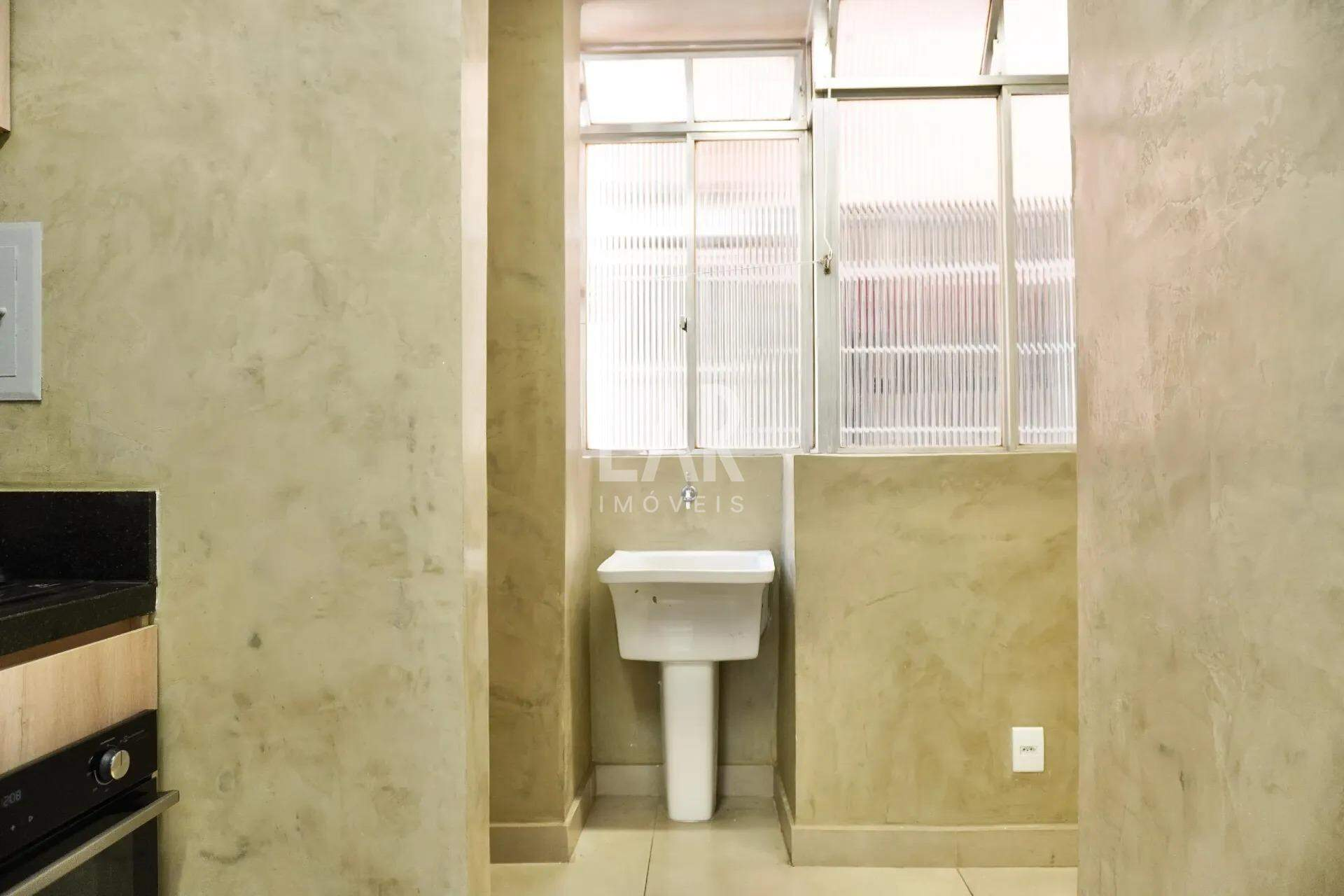 Apartamento de 2 quartos para alugar, Santa Efigênia, Belo Horizonte - MG