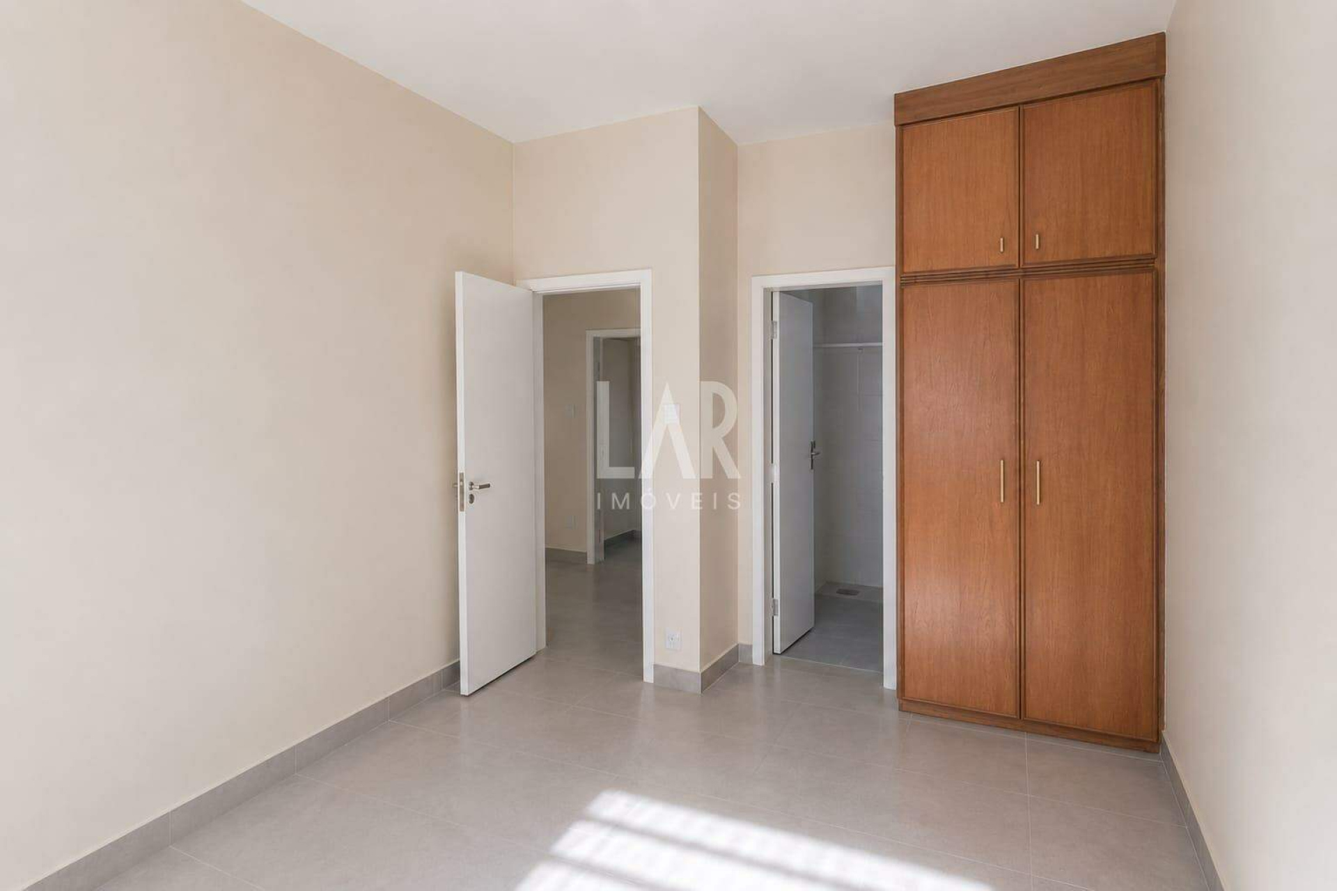 Casa de 3 quartos para alugar, Santa Efigênia, Belo Horizonte - MG