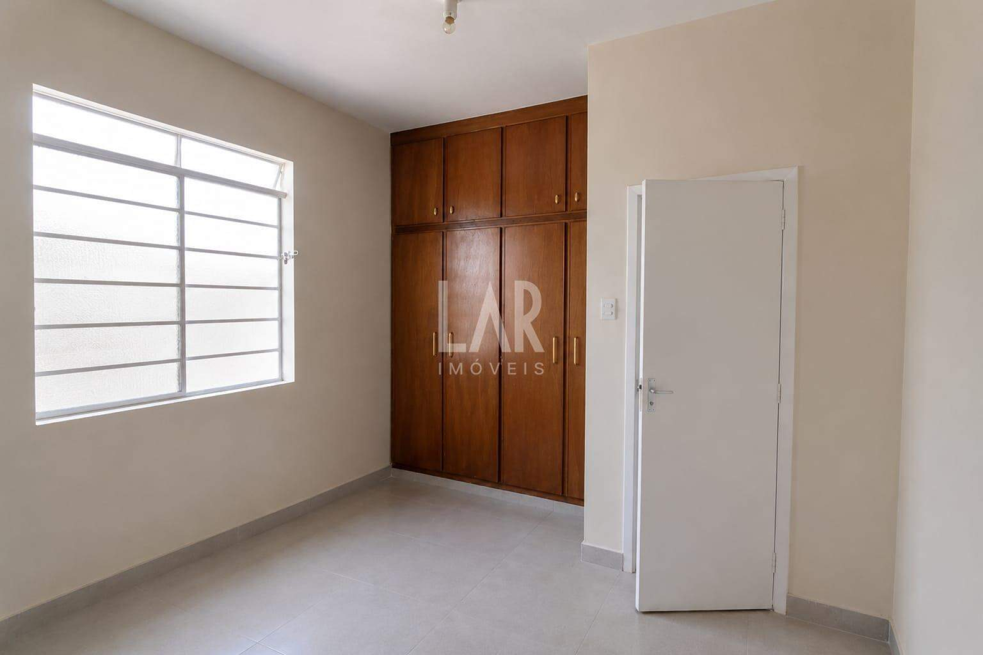 Casa de 3 quartos para alugar, Santa Efigênia, Belo Horizonte - MG