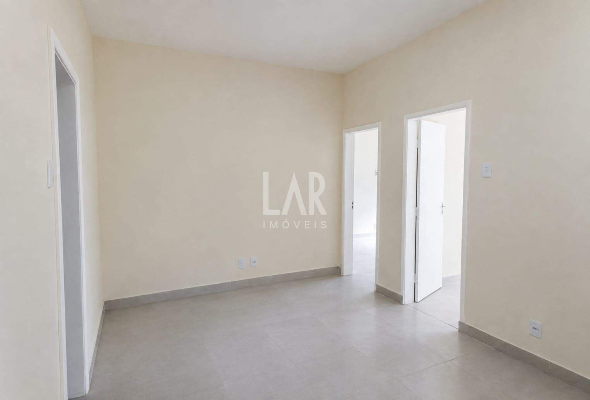 Casa de 3 quartos para alugar, Santa Efigênia, Belo Horizonte - MG