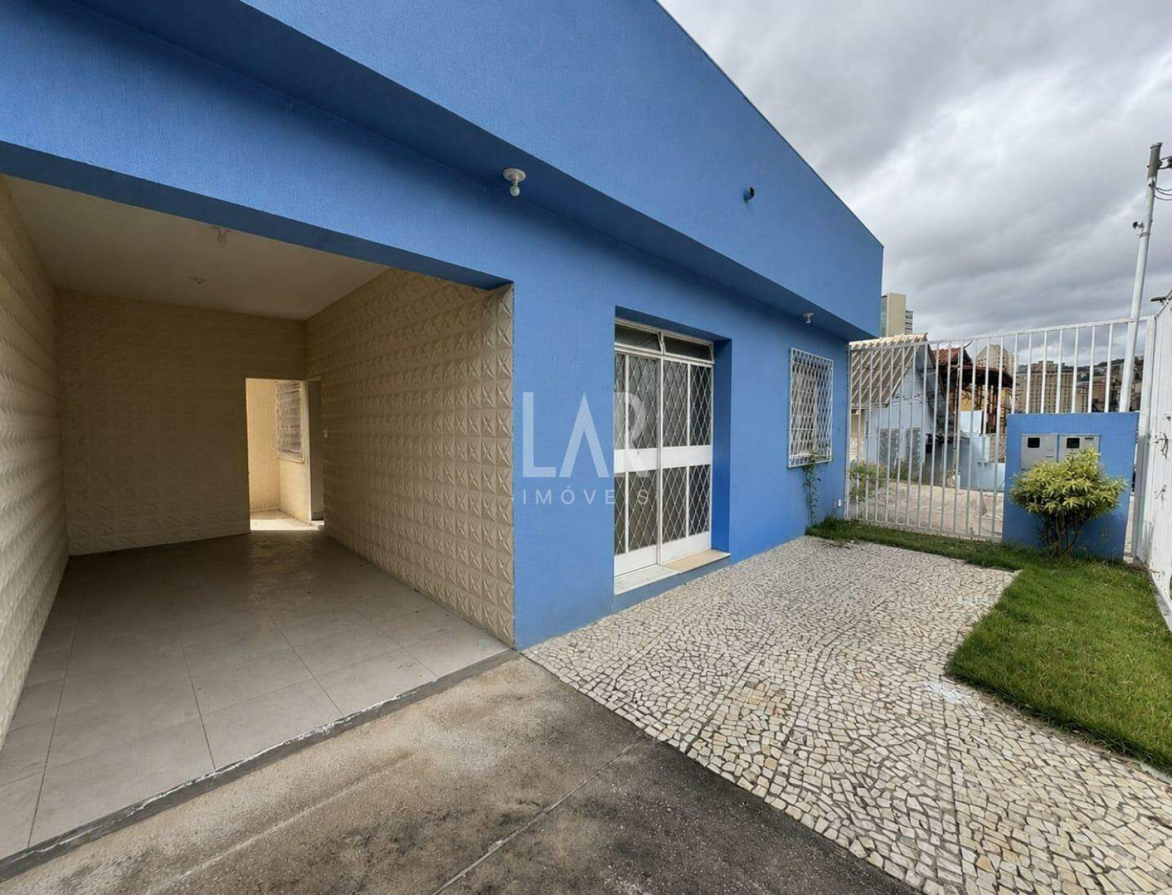 Casa de 3 quartos para alugar, Santa Efigênia, Belo Horizonte - MG