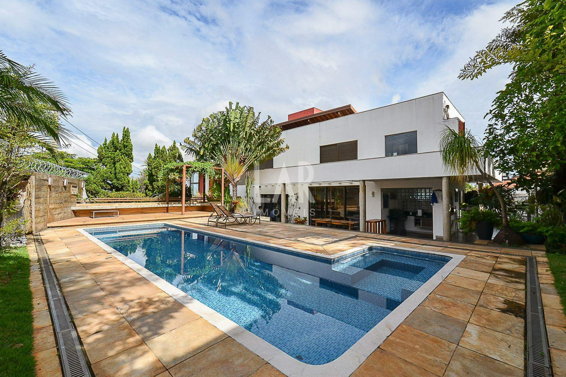 Casa de 5 quartos para alugar, Estoril, Belo Horizonte - MG