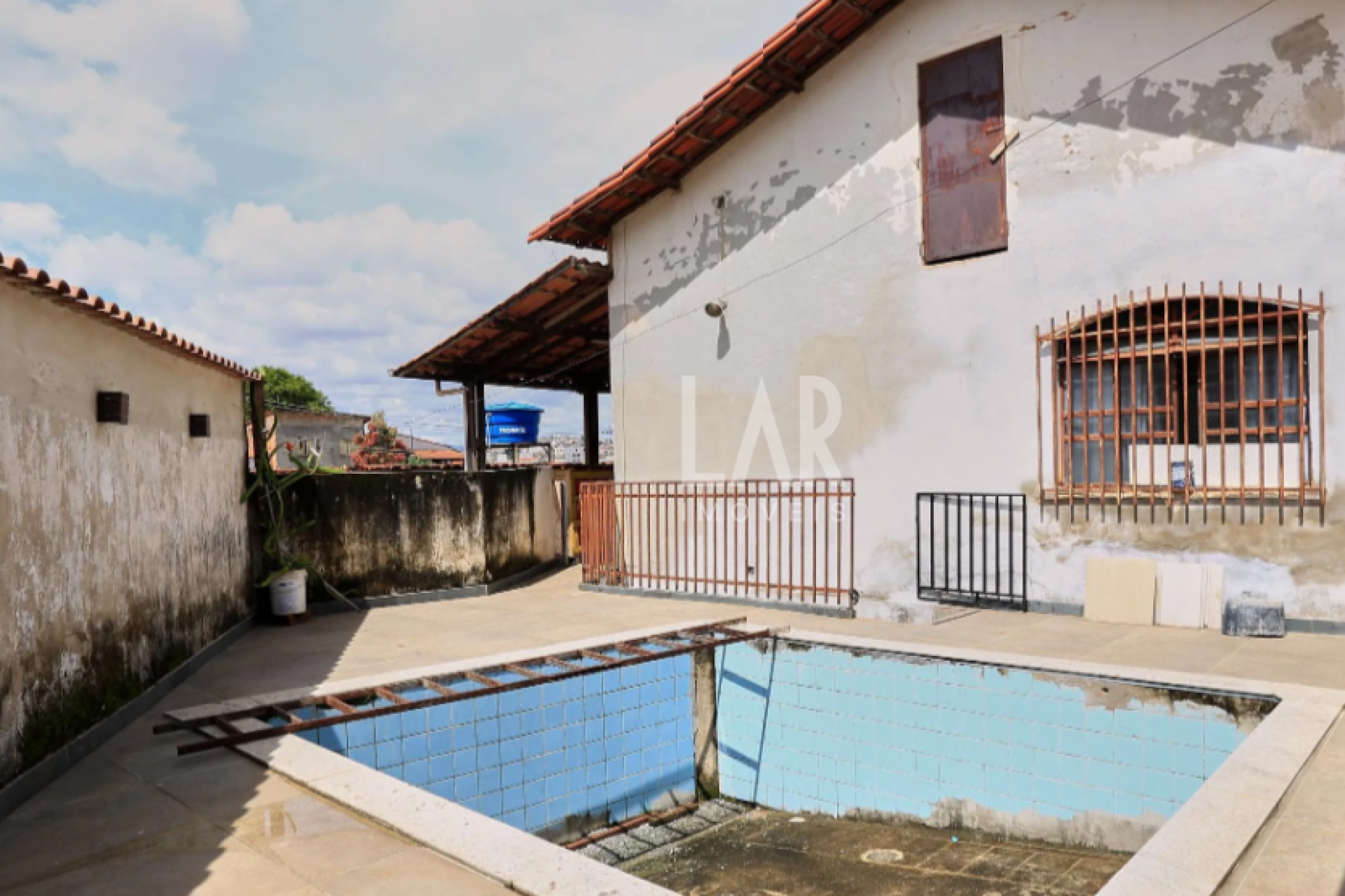 Casa de 3 quartos à venda, Santa Cruz, Belo Horizonte - MG