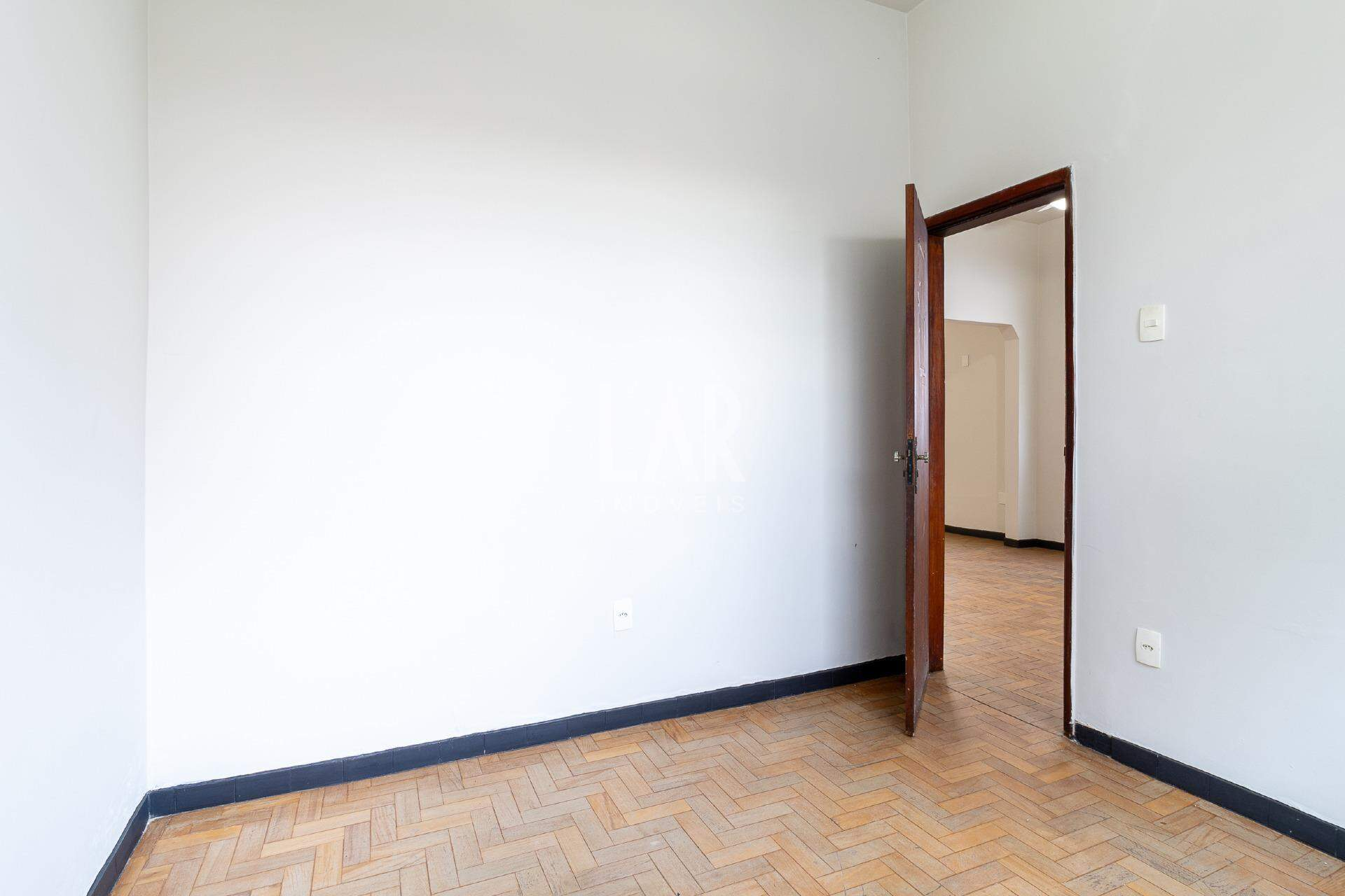 Casa Comercial de 7 quartos para alugar, Funcionários, Belo Horizonte - MG