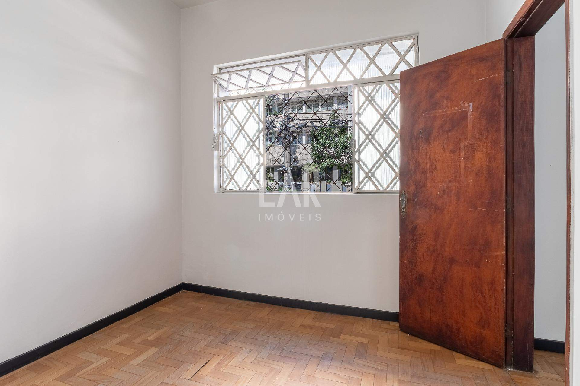 Casa Comercial de 7 quartos para alugar, Funcionários, Belo Horizonte - MG