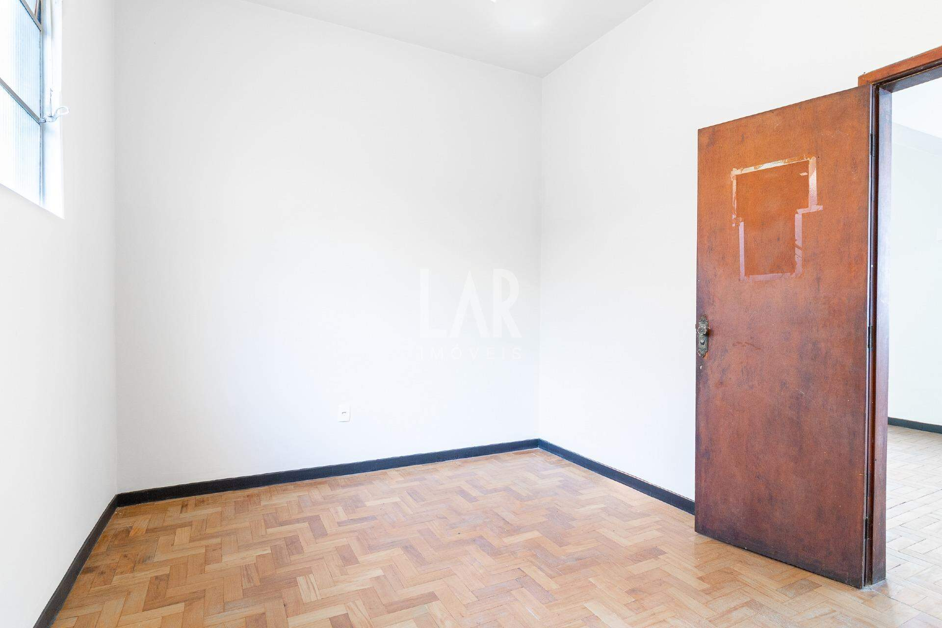 Casa Comercial de 7 quartos para alugar, Funcionários, Belo Horizonte - MG