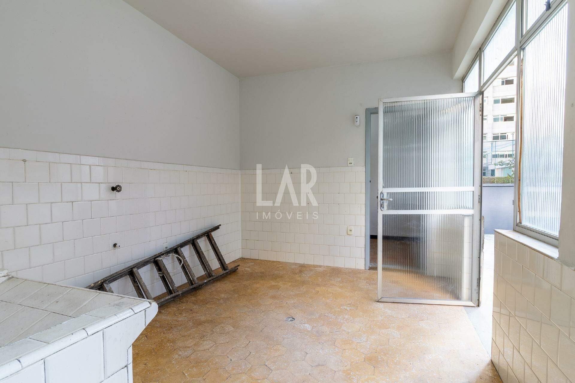 Casa Comercial de 7 quartos para alugar, Funcionários, Belo Horizonte - MG