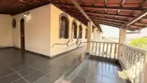 Casas à venda em Prado