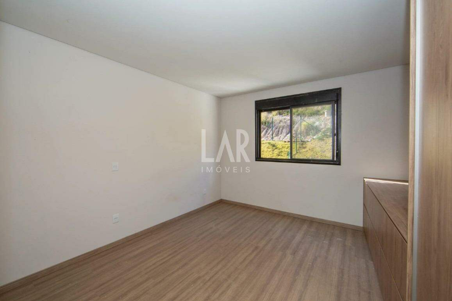 Casa Geminada de 2 quartos à venda, Estoril, Belo Horizonte - MG