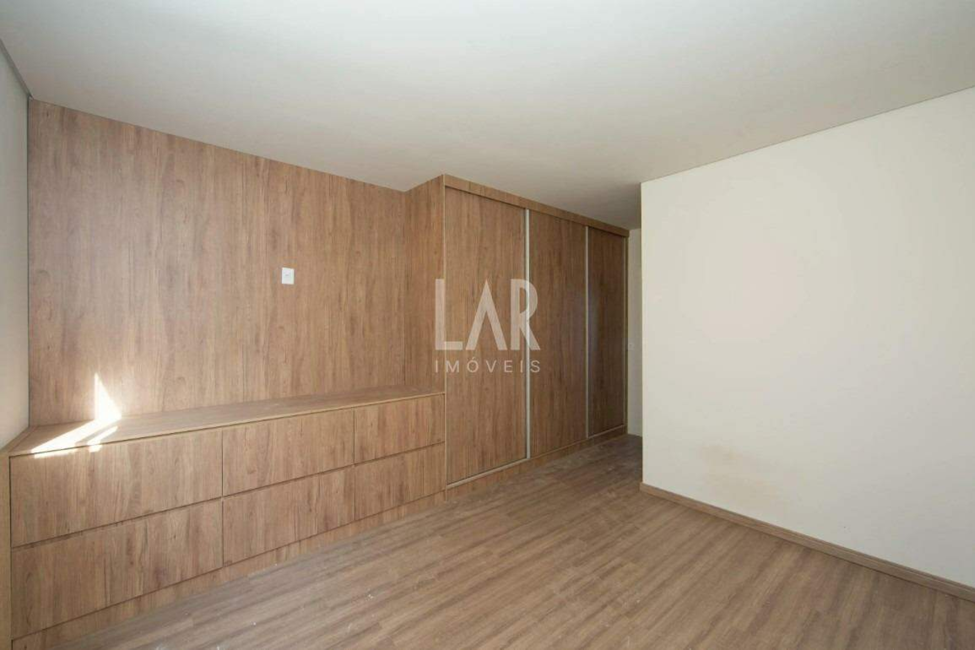 Casa Geminada de 2 quartos para alugar, Estoril, Belo Horizonte - MG
