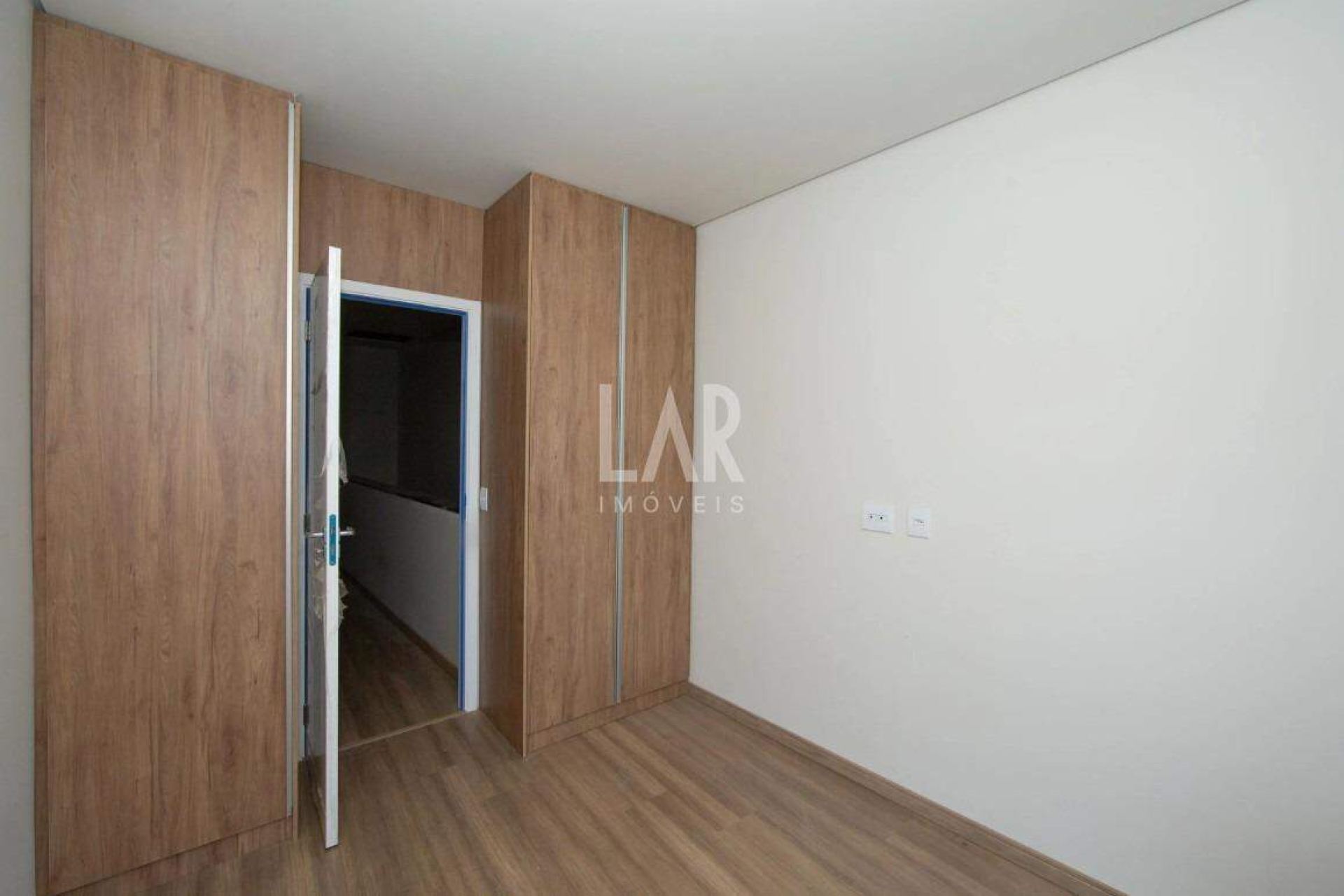 Casa Geminada de 2 quartos para alugar, Estoril, Belo Horizonte - MG