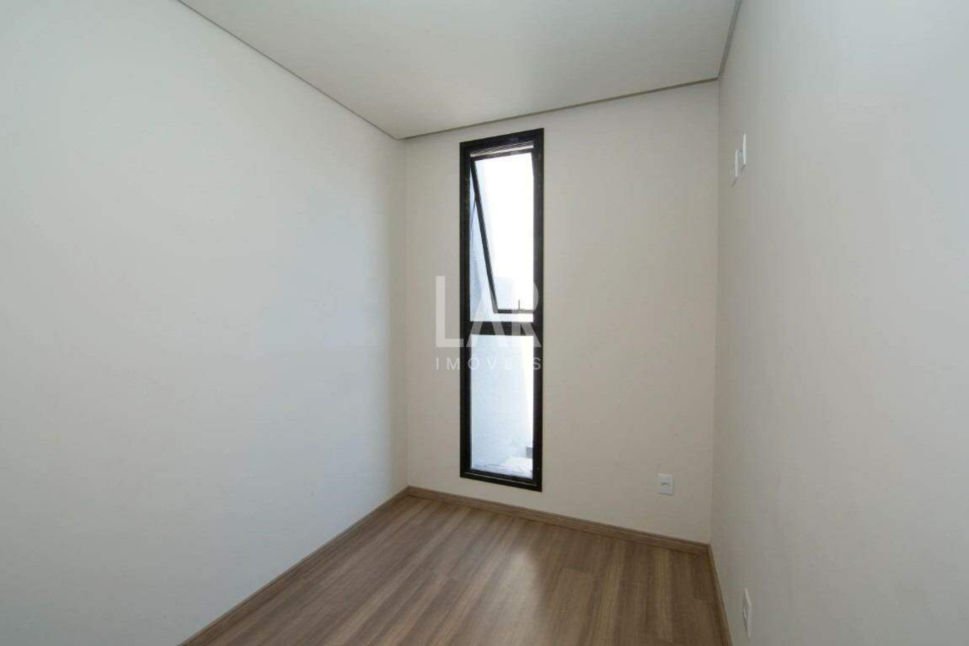 Casa Geminada de 2 quartos para alugar, Estoril, Belo Horizonte - MG