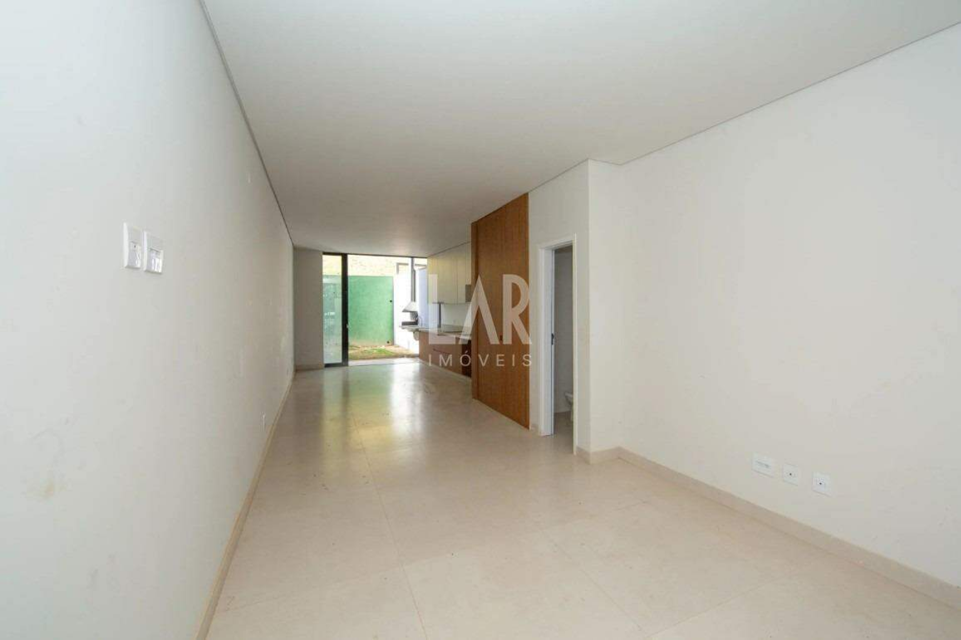 Casa Geminada de 2 quartos para alugar, Estoril, Belo Horizonte - MG