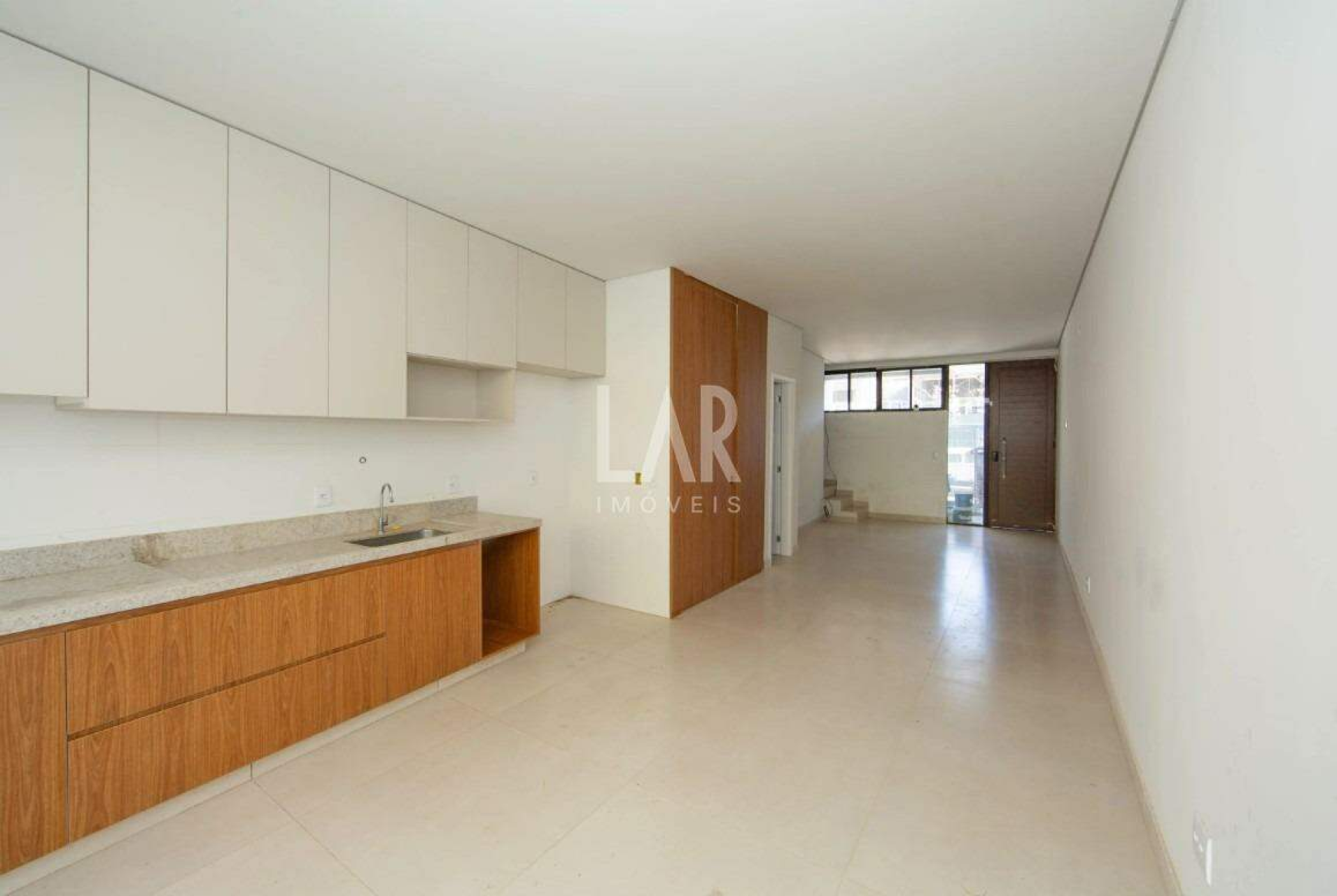 Casa Geminada de 2 quartos para alugar, Estoril, Belo Horizonte - MG