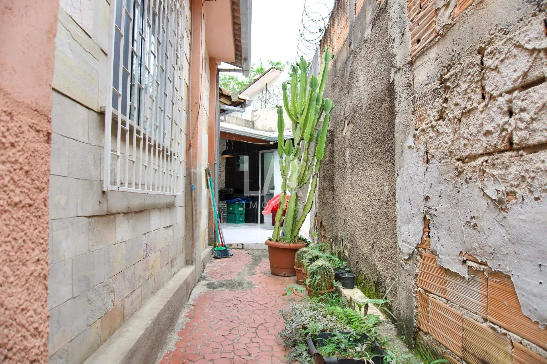 Casa de 2 quartos à venda, Santa Tereza, Belo Horizonte - MG