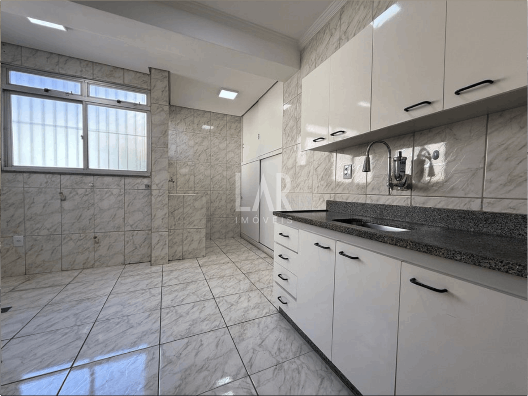 Apartamento de 3 quartos para alugar, Nova Granada, Belo Horizonte - MG