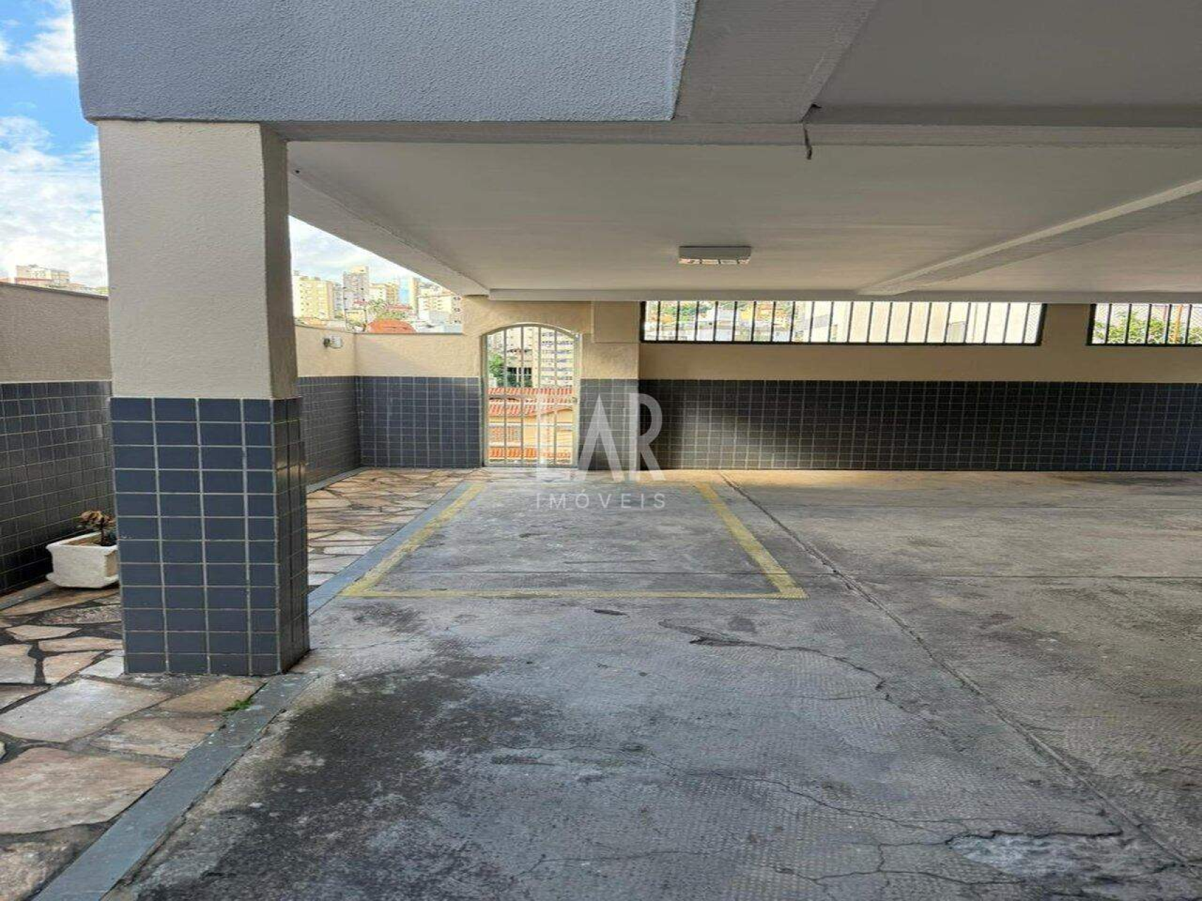 Apartamento de 3 quartos para alugar, Nova Granada, Belo Horizonte - MG