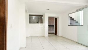 Casa de 5 quartos para alugar, Santa Efigênia, Belo Horizonte - MG