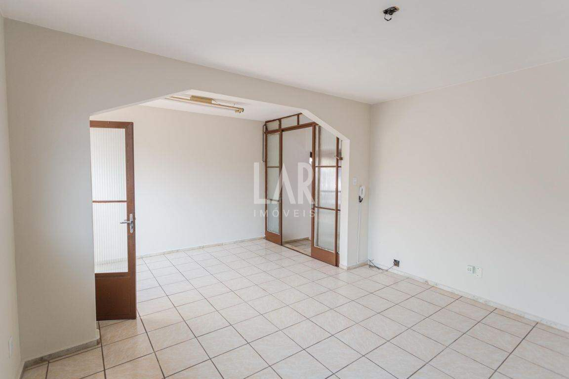 Casa de 3 quartos para alugar, Santa Efigênia, Belo Horizonte - MG