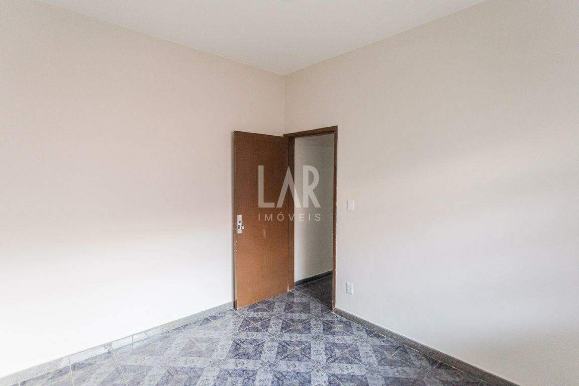 Casa de 3 quartos para alugar, Santa Efigênia, Belo Horizonte - MG